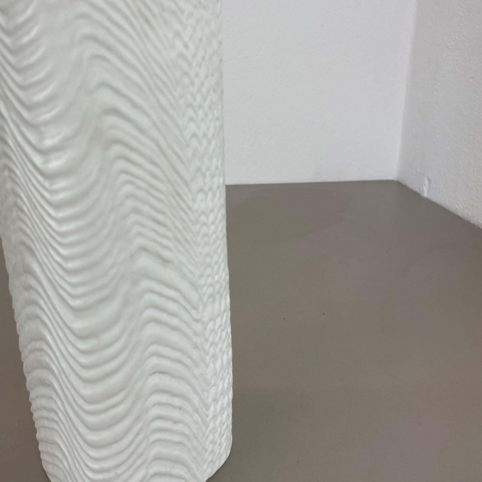 Large 30cm Op Art Vase Porcelain Vase By Martin Freyer For Rosenthal, Germany photo vintage