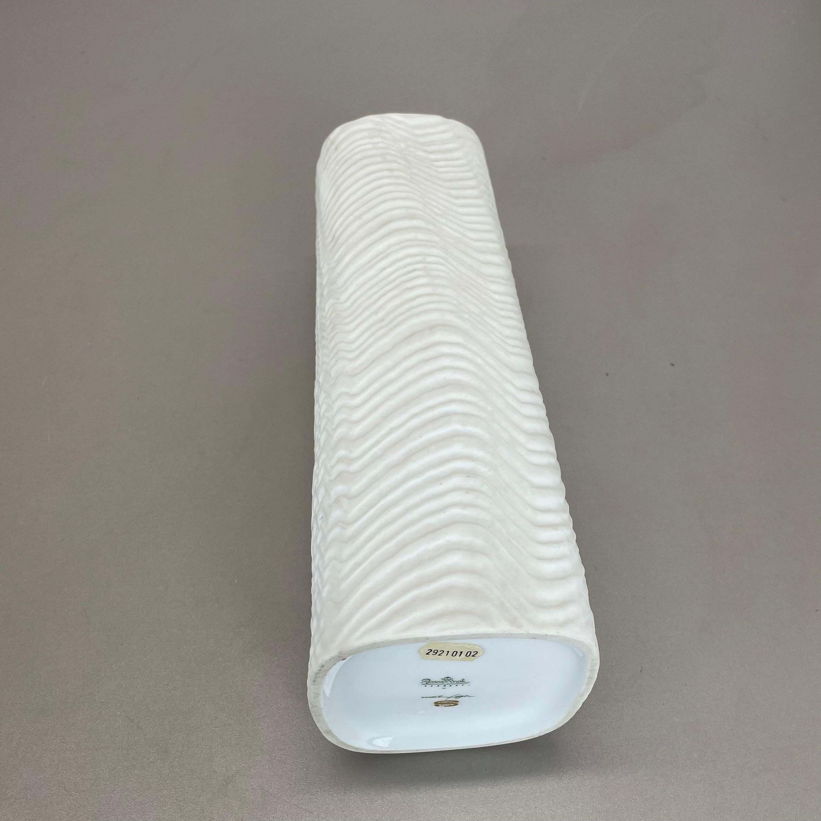 photo vintage Large 30cm Op Art Vase Porcelain Vase By Martin Freyer For Rosenthal, Germany