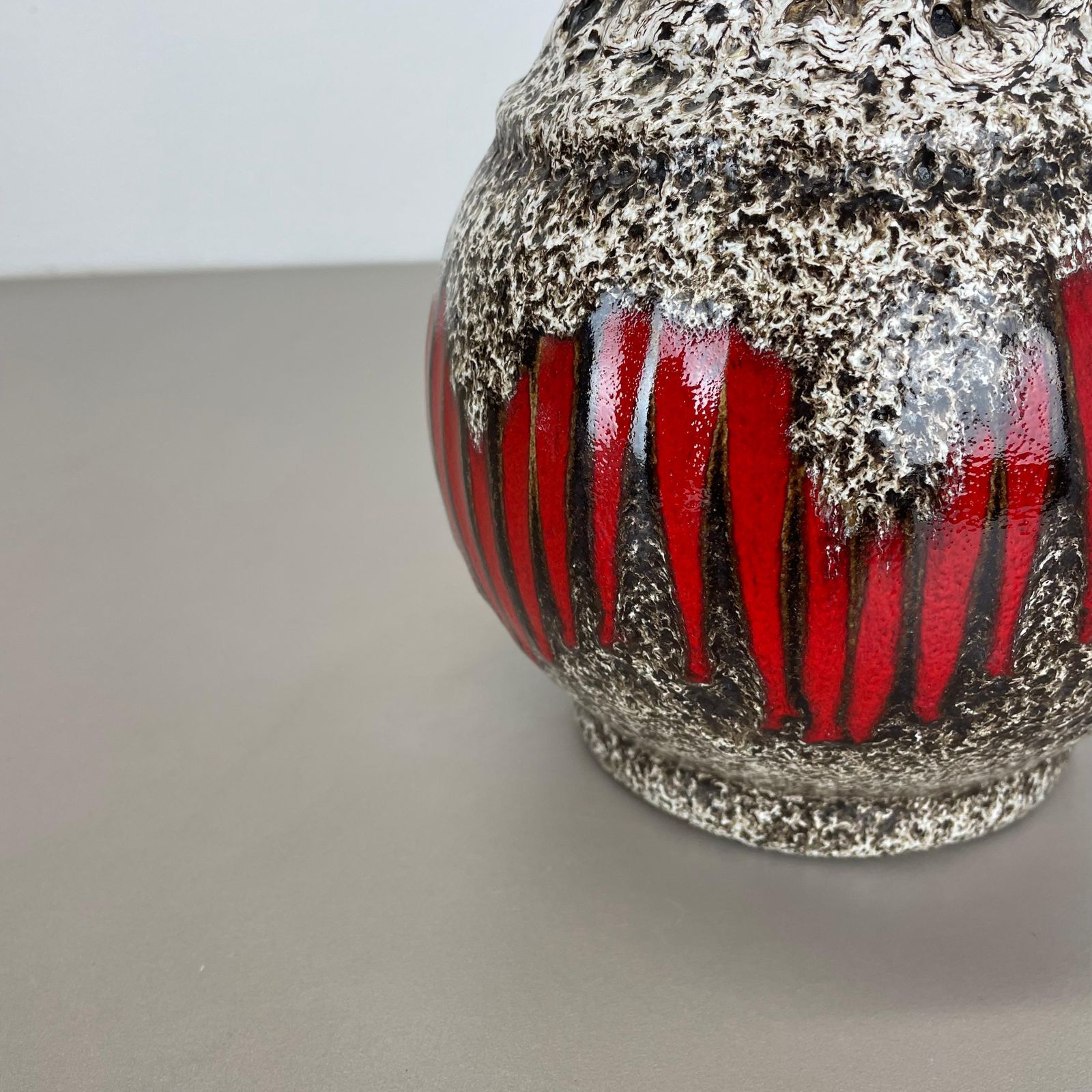 photo furniture Large 26cm Zig Zag Lora Pottery Fat Lava Vase By Scheurich, Germany, 1970s