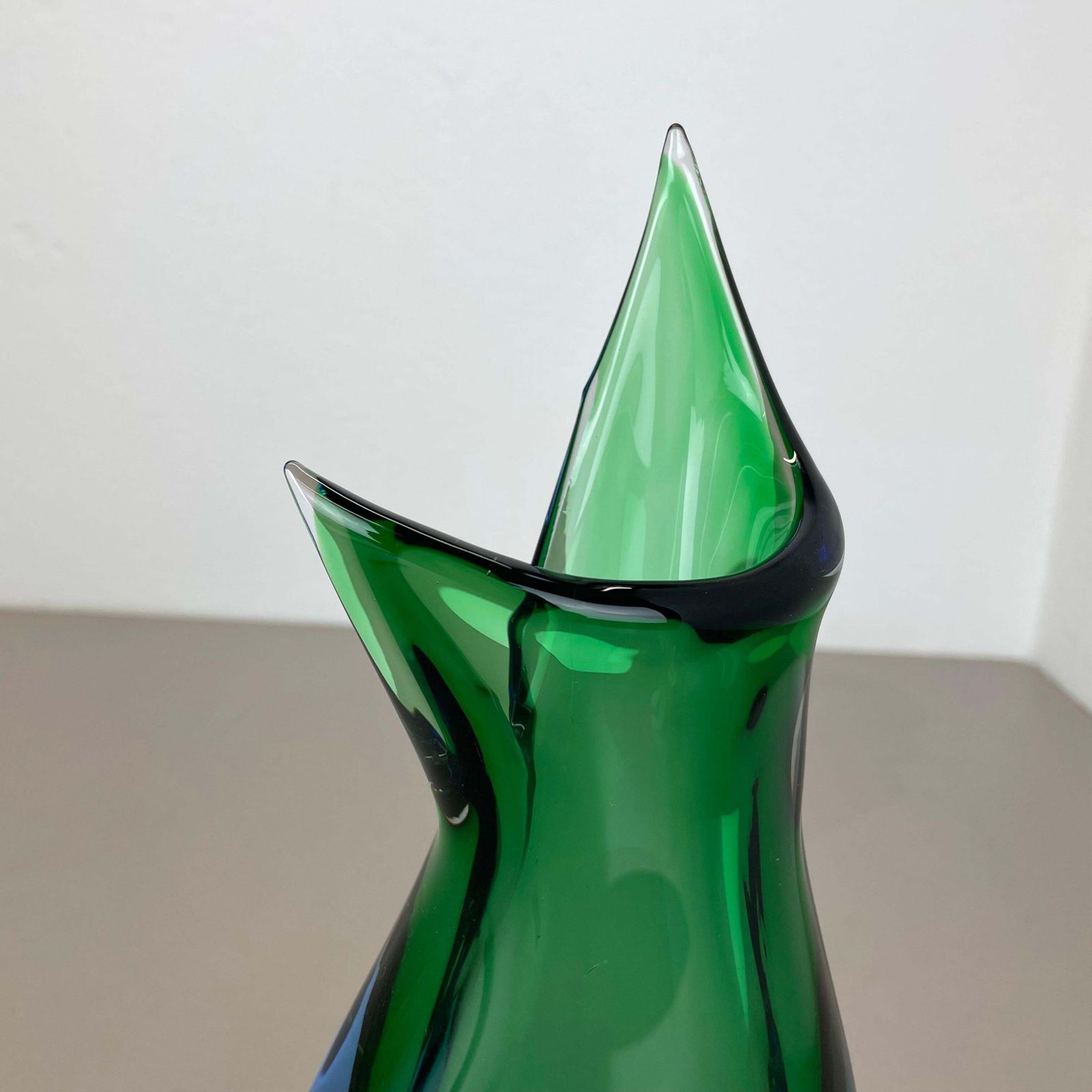 Large 31cm Green Murano Glass Sommerso Vase By Flavio Poli Attr., Italy, 1970 photo vintage