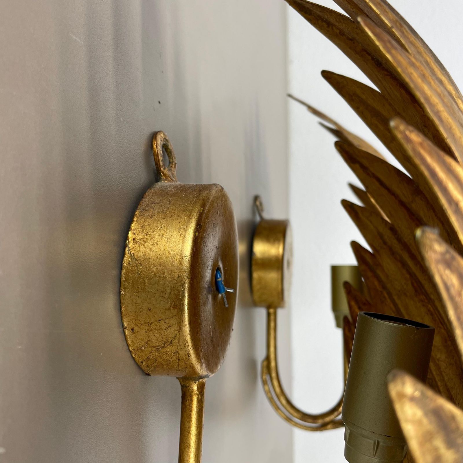 1151.0 Set Of 2 Hans Kögl Style Golden Florentiner Leaf Wall Light Sconces, Italy, 1980 photo
