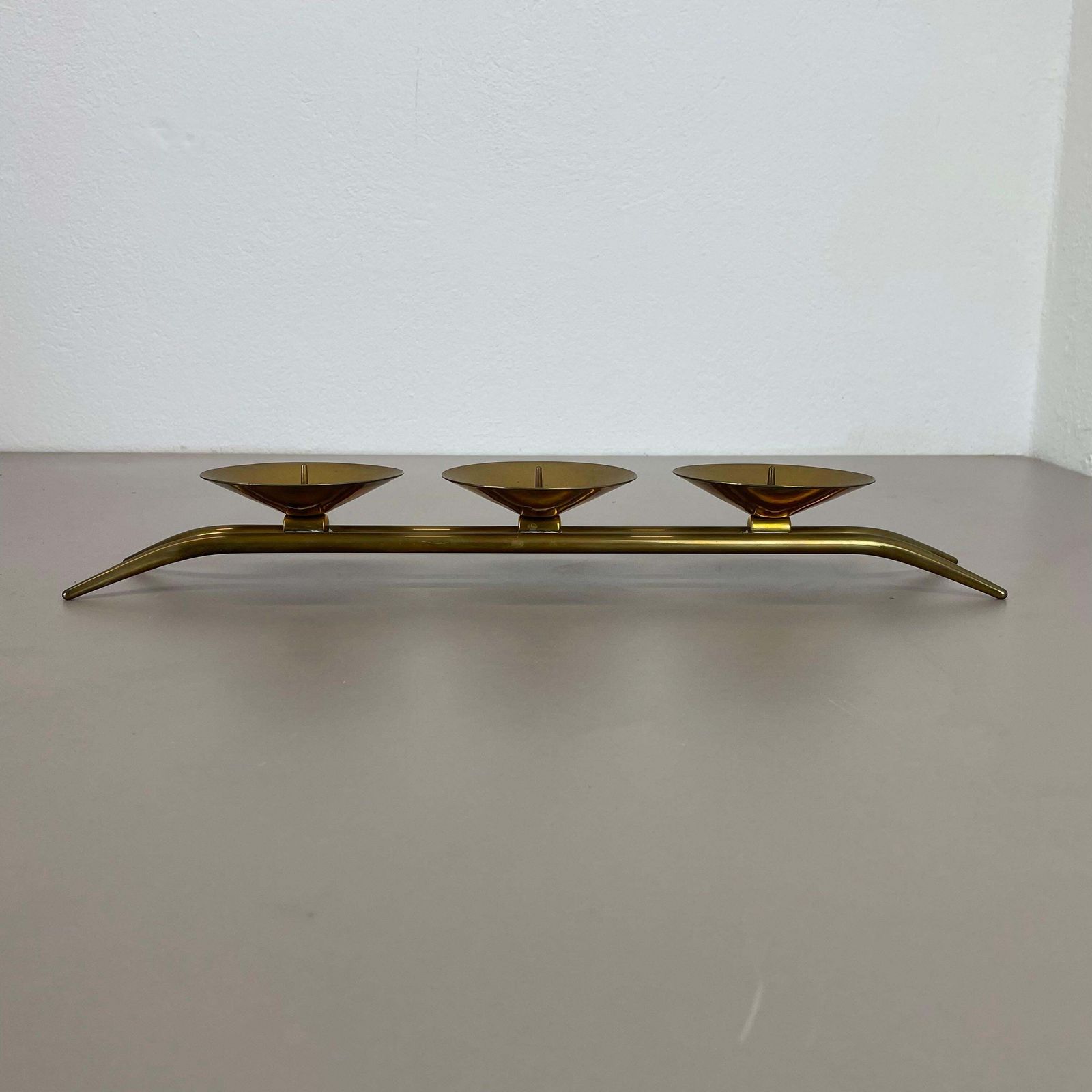 487.0 43cm Modernist Auböck Style Brutalist Brass Metal Candleholder, Austria 1950s photo