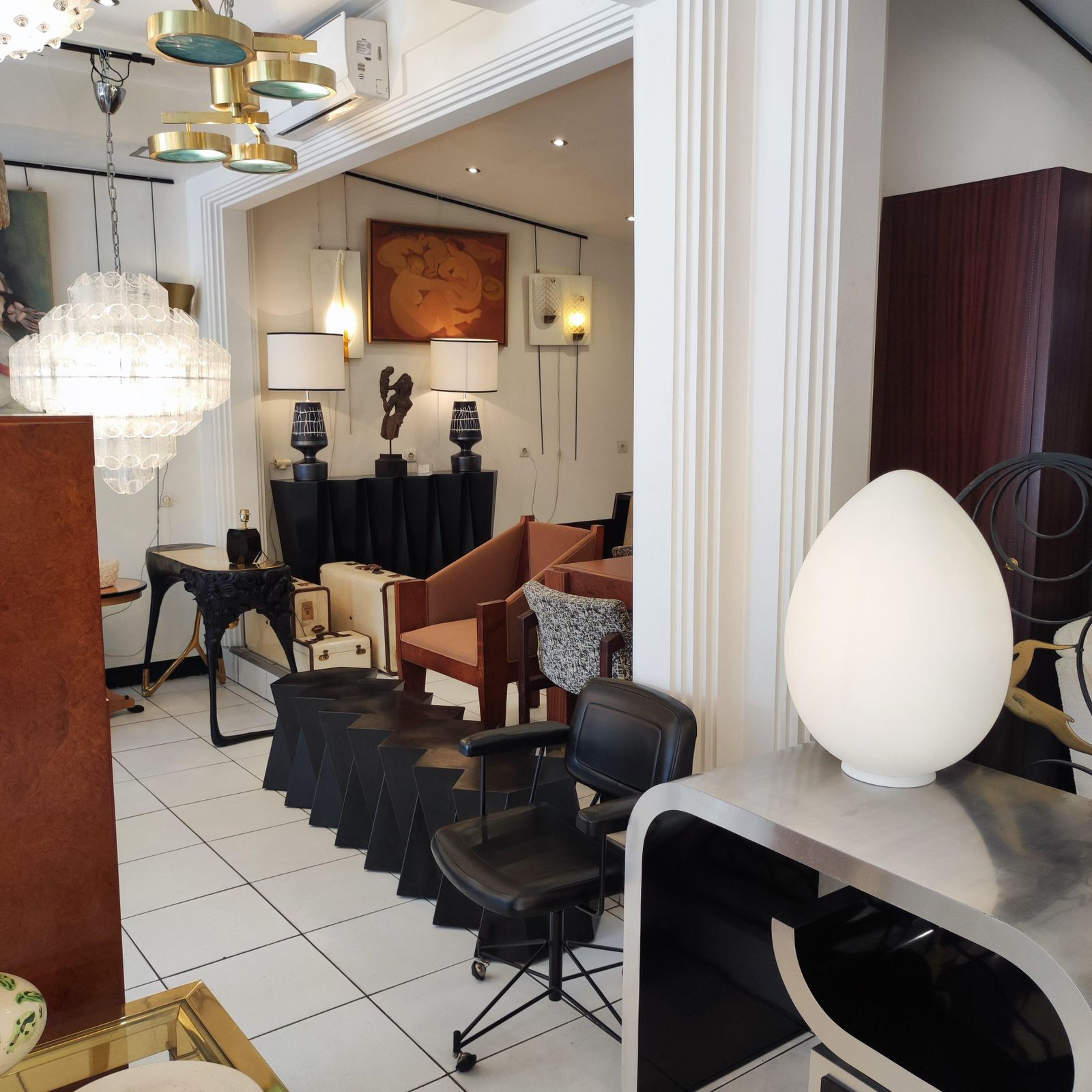 "Egg" Table Lamp In The Taste Of Uovo Lamp By Ben Swildens photo for sale