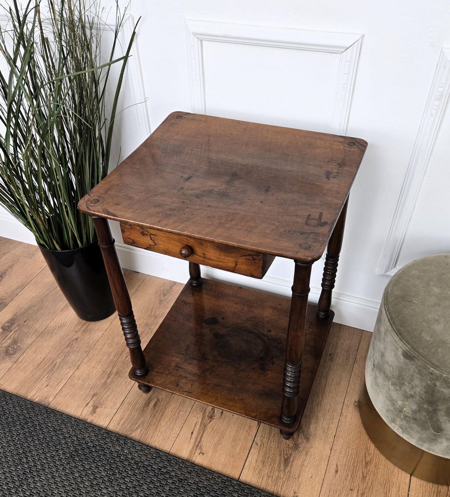 Italian 1940s Art Deco Midcentury Walnut Carved Legs Dry Bar Side Cocktail Table photo vintage