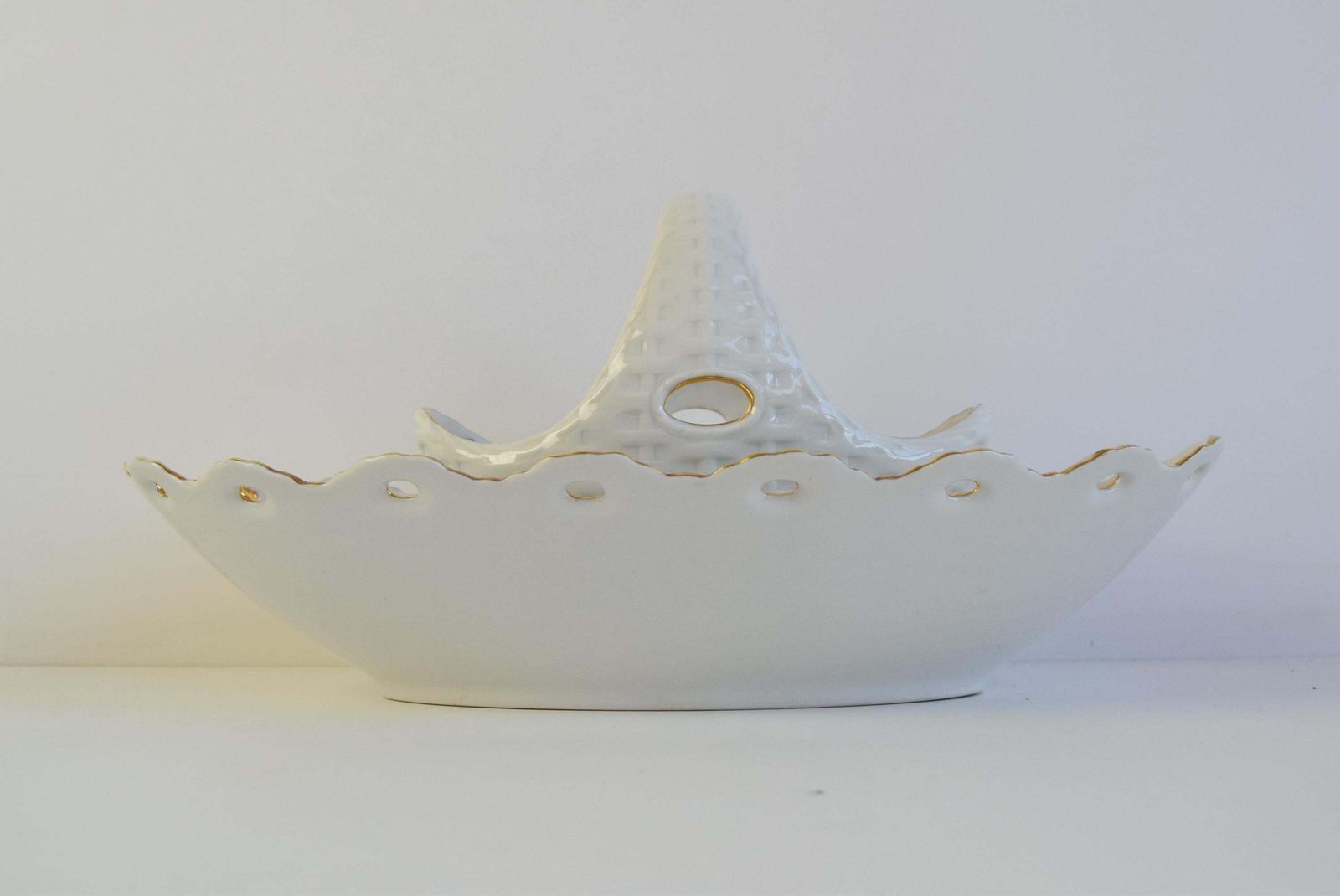 Pirken Hammer Porcelain Basket And Bowl Set With Gold Trim photo for sale