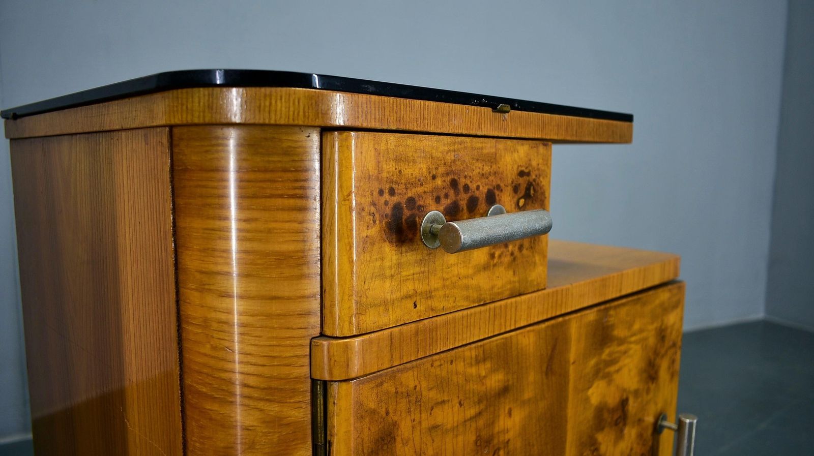 1942s Set Of Bedside Tables By Jindrich Halabala, Czechoslovakia photo vinterior