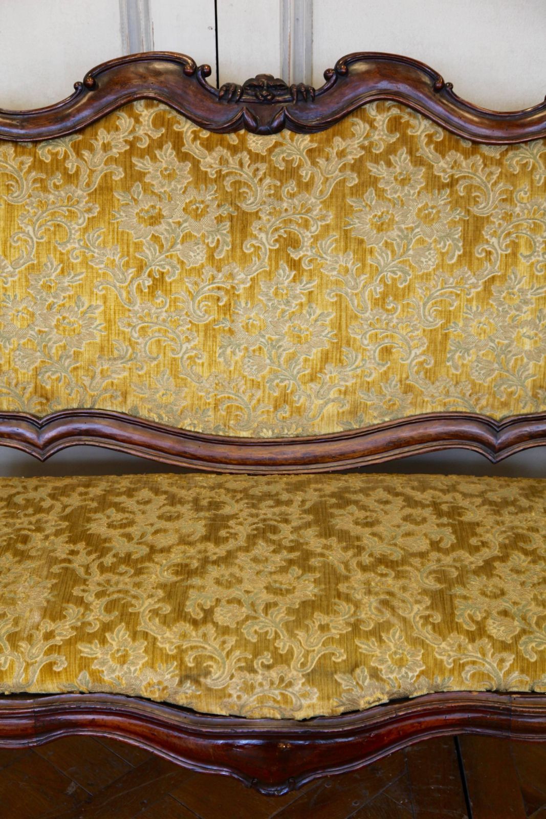 18th Century Italian Walnut Sofa photo 3293.0