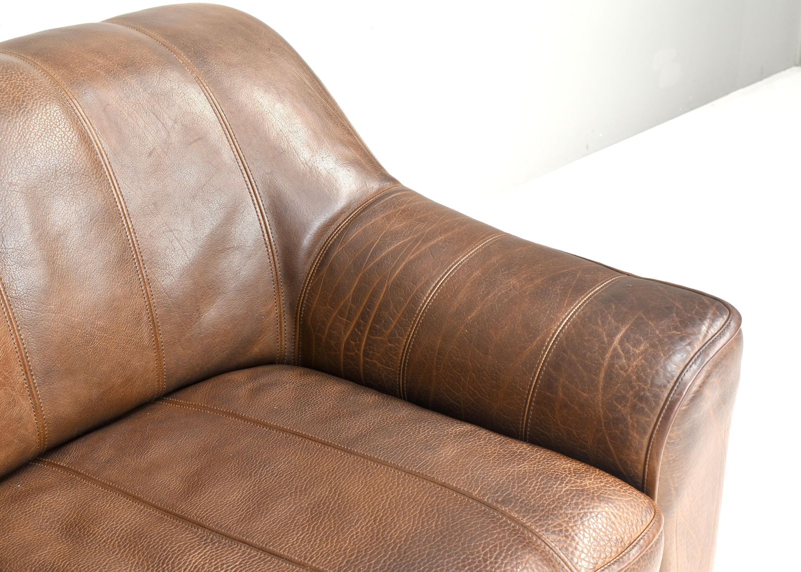 Furniture De Sede Ds 44 Two Seat Sofa In Tan Buffalo Leather – Switzerland, 1970s photo