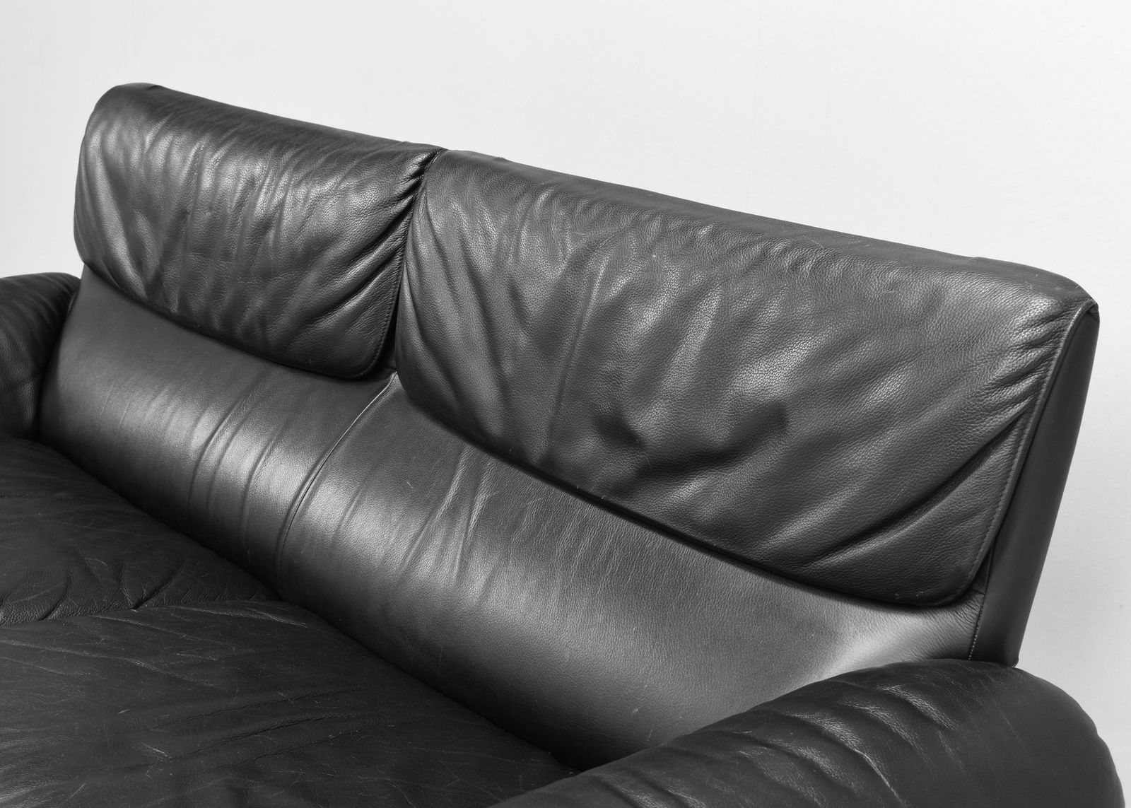 De Sede Ds 2011 Two Seat Sofa In Black Leather, Switzerland   Circa 1980 90 photo vintage