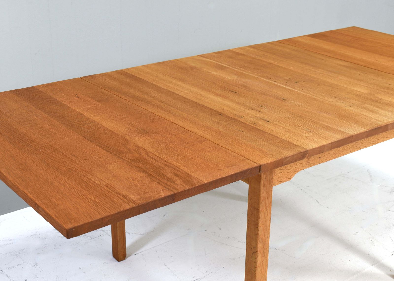 photo furniture Scandinavian Drop Leaf Dining Table In Solid Oak, Scandinavia   Circa 1970 80