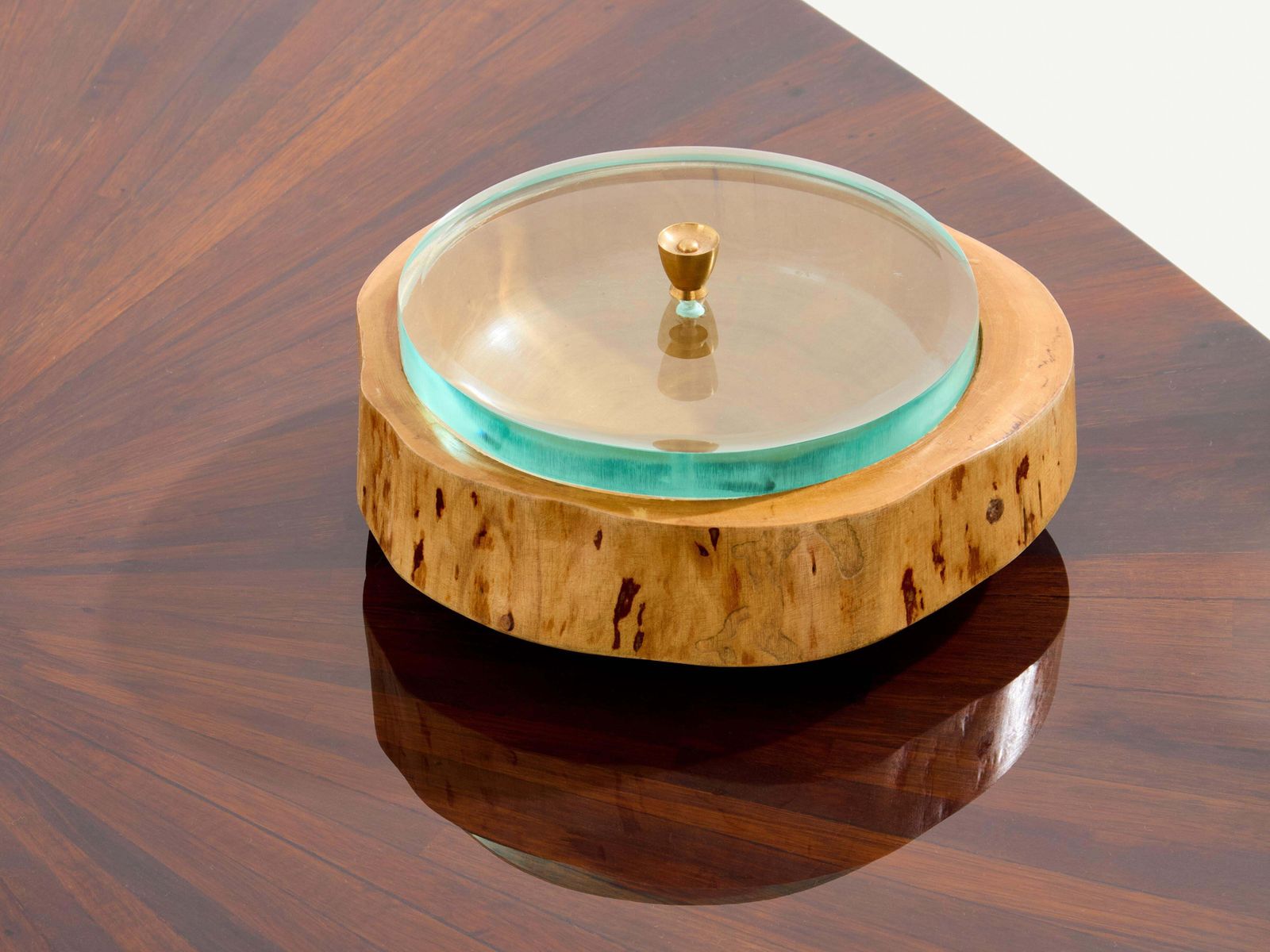 Table basse française en marqueterie de noyer, 1970 photo buy