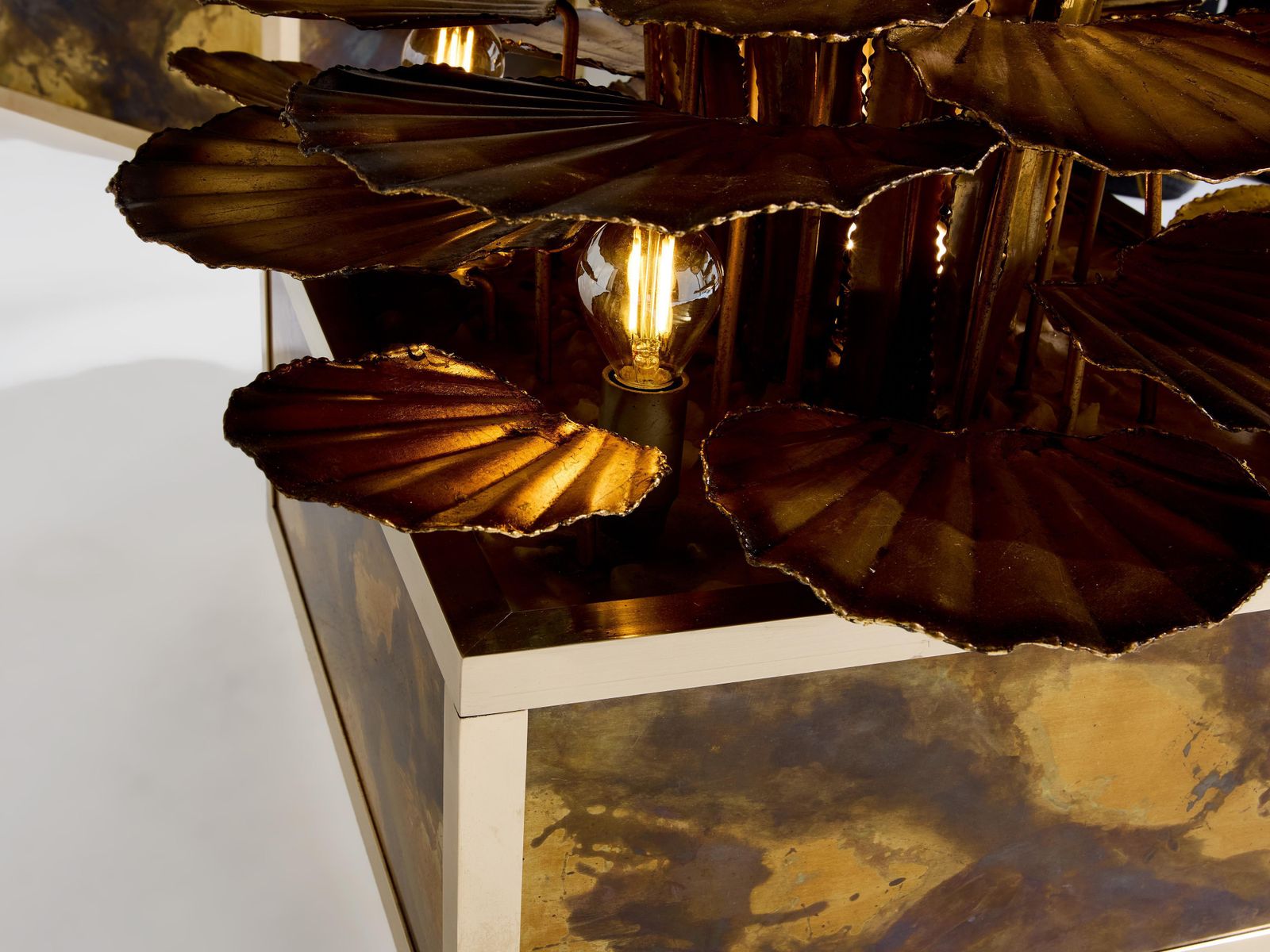 45533.0 Maison Jansen Pair Of Brass Reeds Water Lilies Floor Lamps 1970s photo