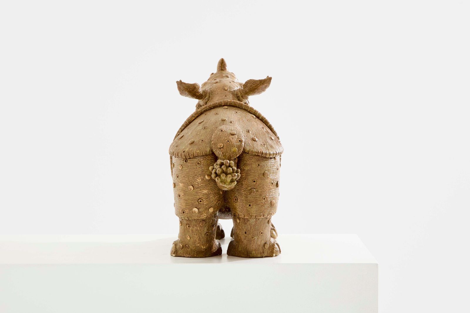 Sculpture rhinocéros Valérie Courtet en grès émaillé, vers 2010 photo 6145.0