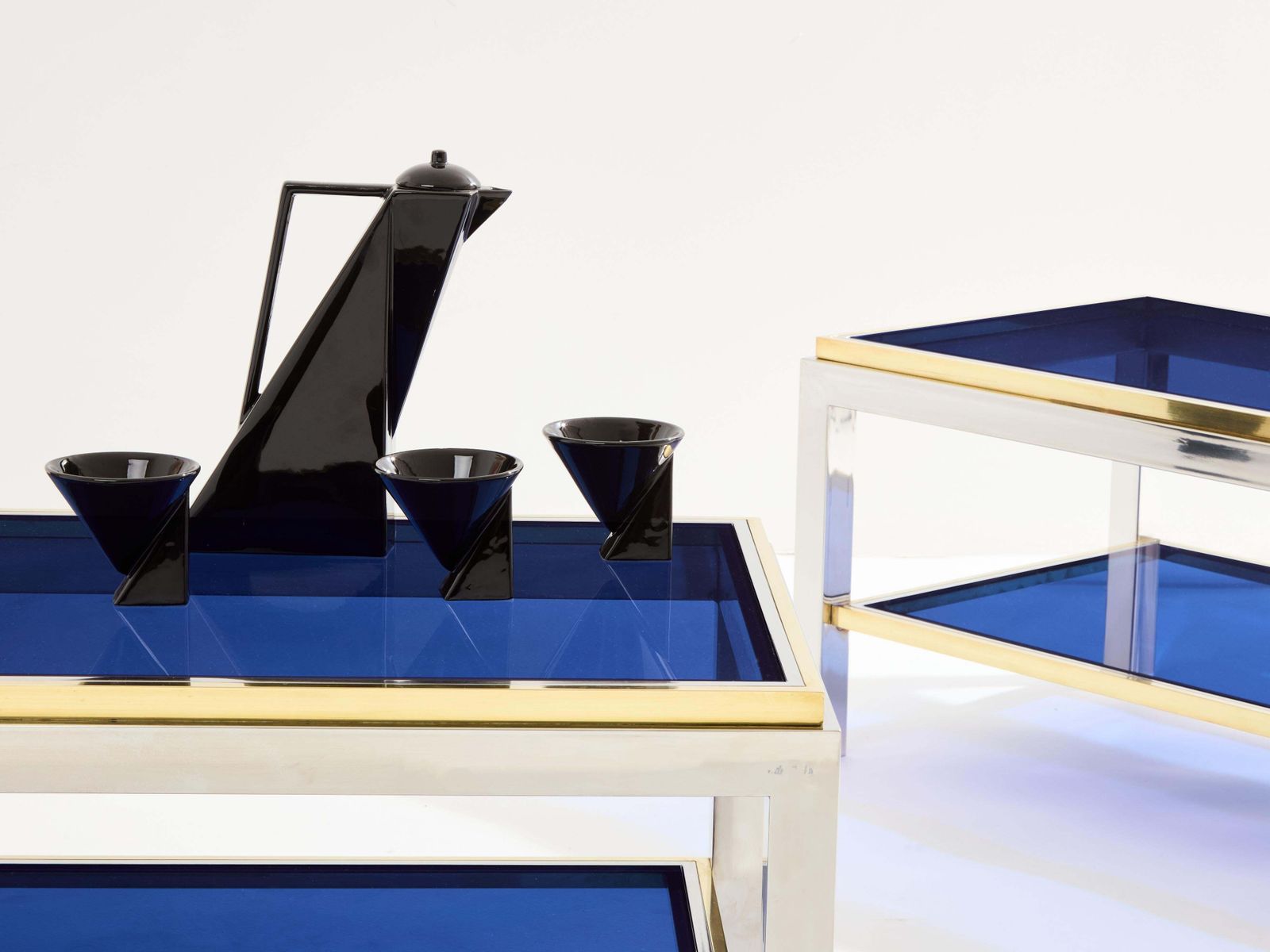 Tables d'appoint Willy Rizzo Flaminia à deux plateaux en laiton et chrome, années 1970 photo buy