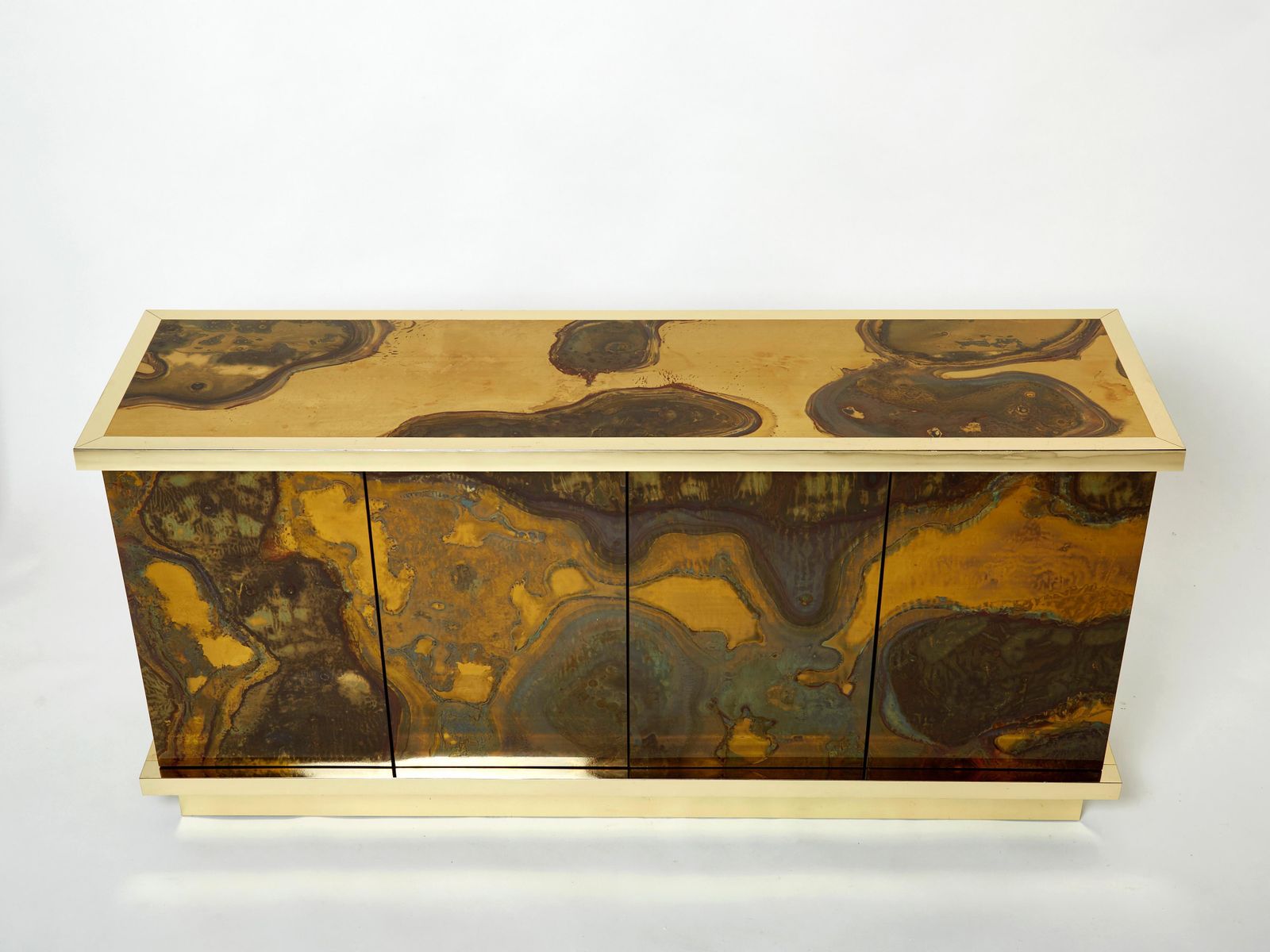 Buffet en laiton oxydé, par Isabelle et Richard Faure, années 1970 photo furniture