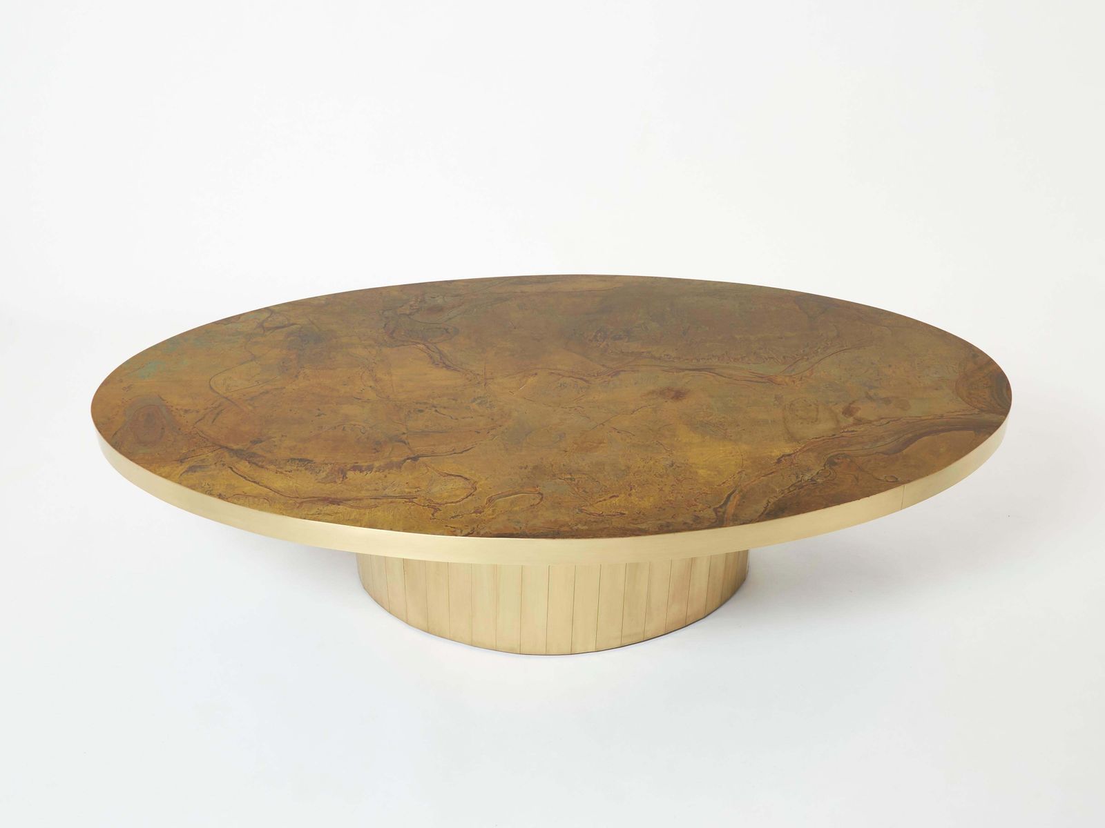 Grande table basse ovale en laiton oxydé, par Isabelle et Richard Faure, années 1970 photo furniture