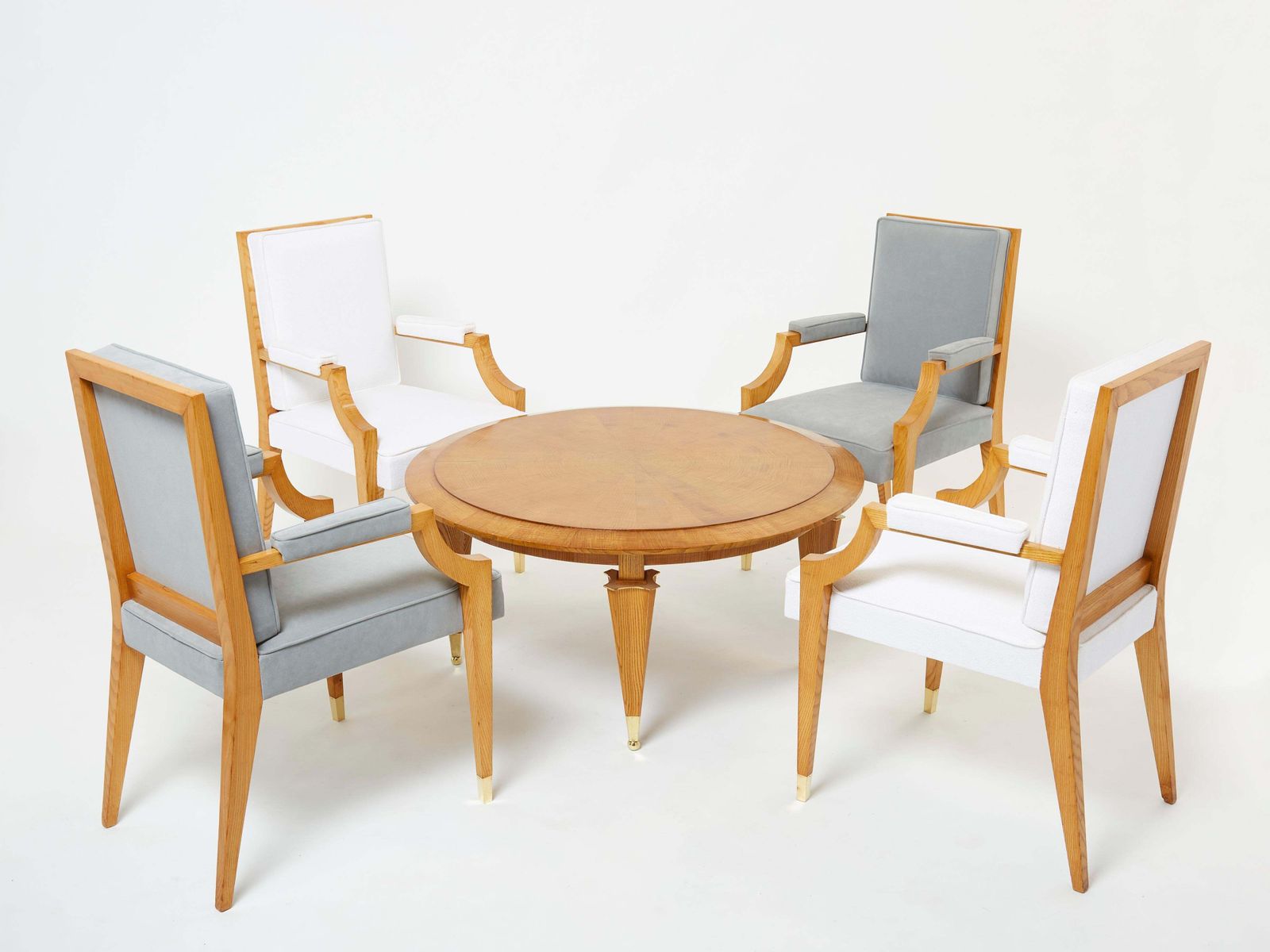 photo vinterior Table basse André Arbus en bois de frêne néoclassique, années 1940