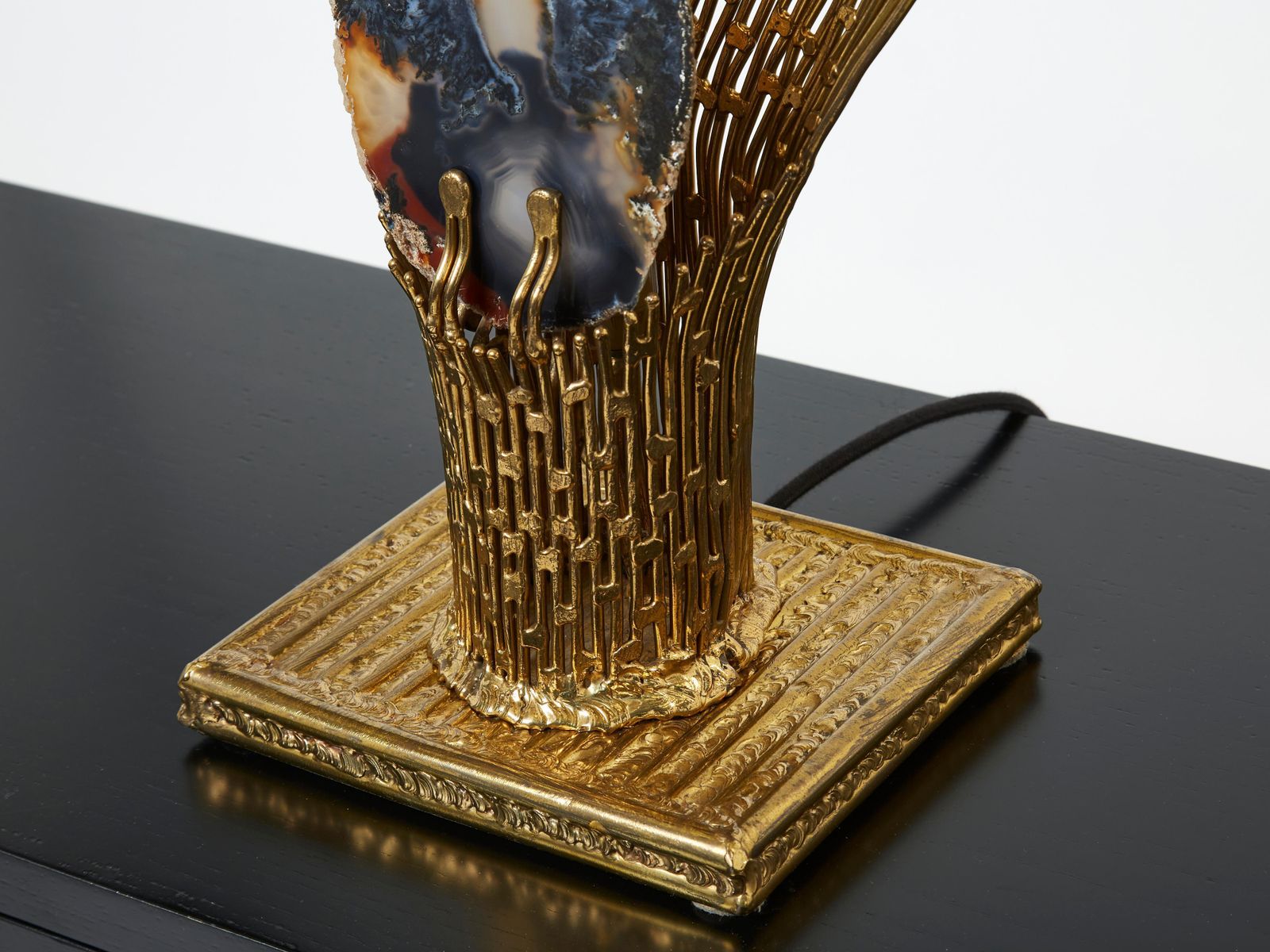 Luminaires Lampe de table Henri Fernandez en laiton et agate Nefertiti, années 1970 photo