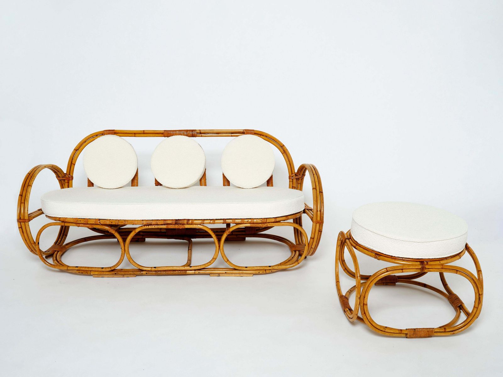 Canapé et tabouret en bambou italiens, revêtement en bouclé français, début des années 1960 photo furniture