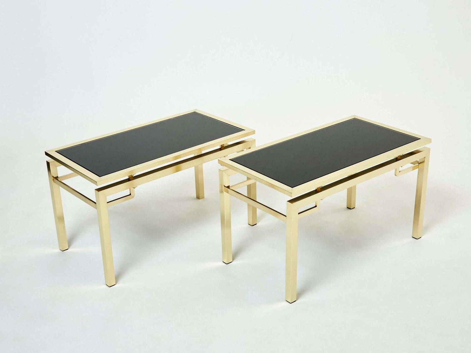 Tables d'appoint en laiton, par Guy Lefevre pour Maison Jansen, années 1970 photo Mobilier