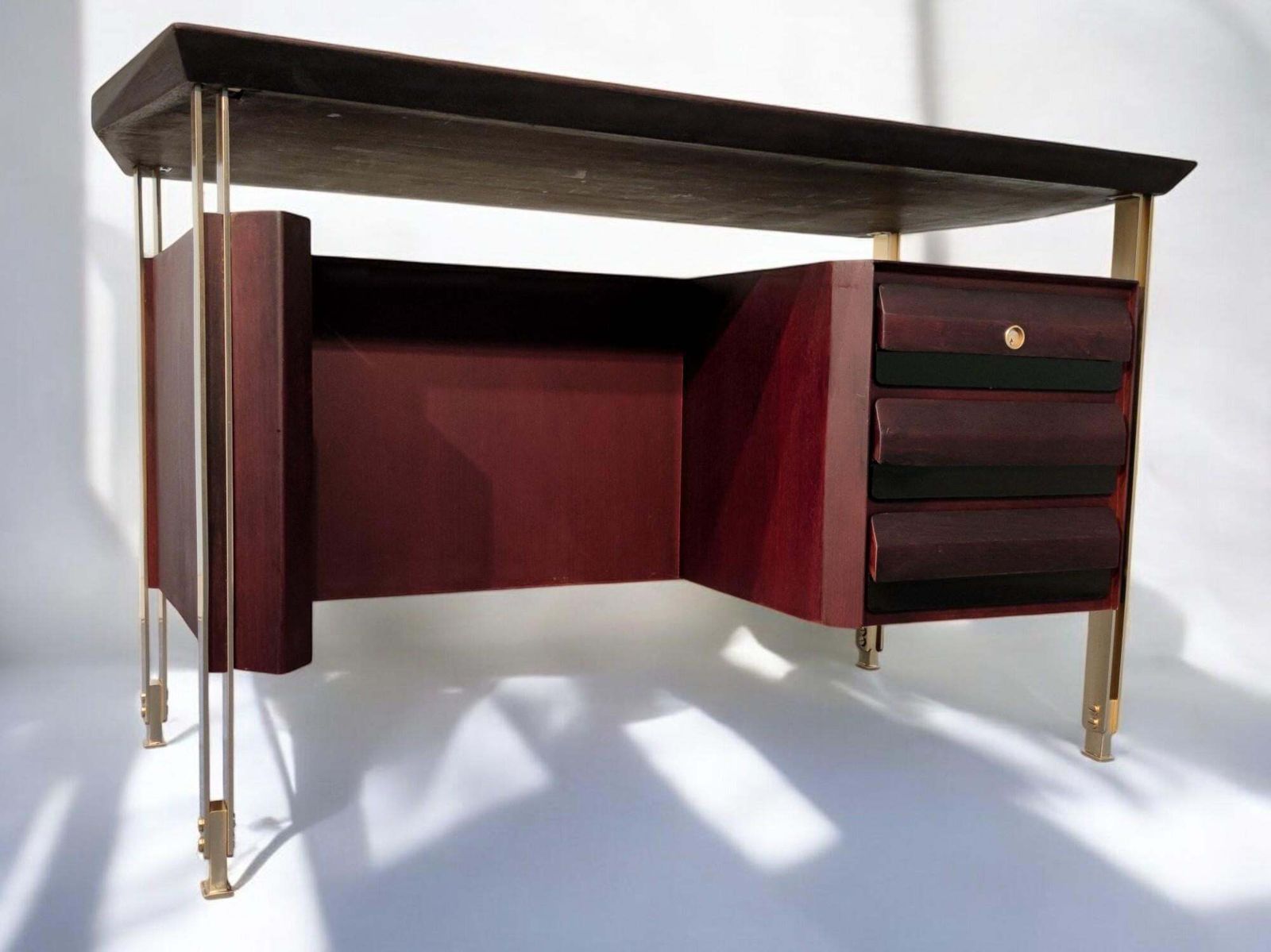 Italian Mid Century Modern Executive Table Desk By Vittorio Dassi, 1960s photo buy