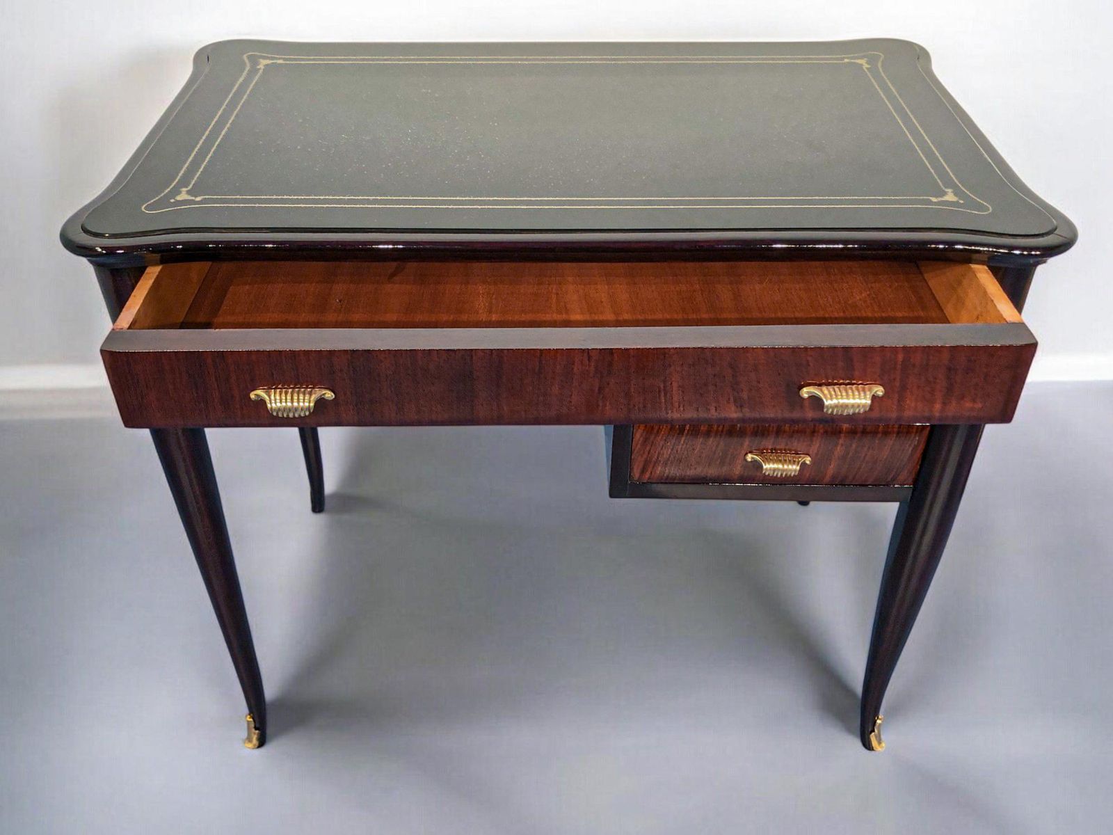 Italian Mid Century Modern Small Desk And Chair Attributed To Paolo Buffa, 1950s photo vintage
