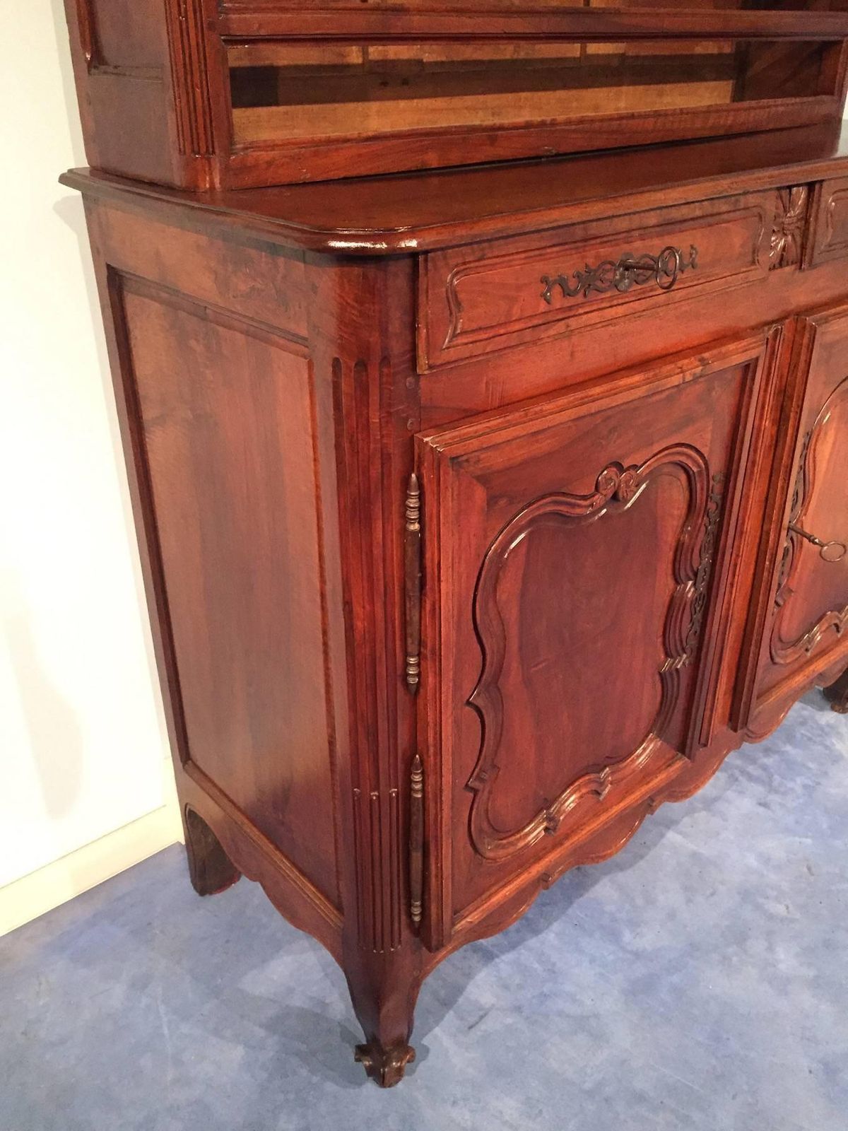 18th Century Italian Louis XV Carved Walnut Sideboard Plate Rack photo buy