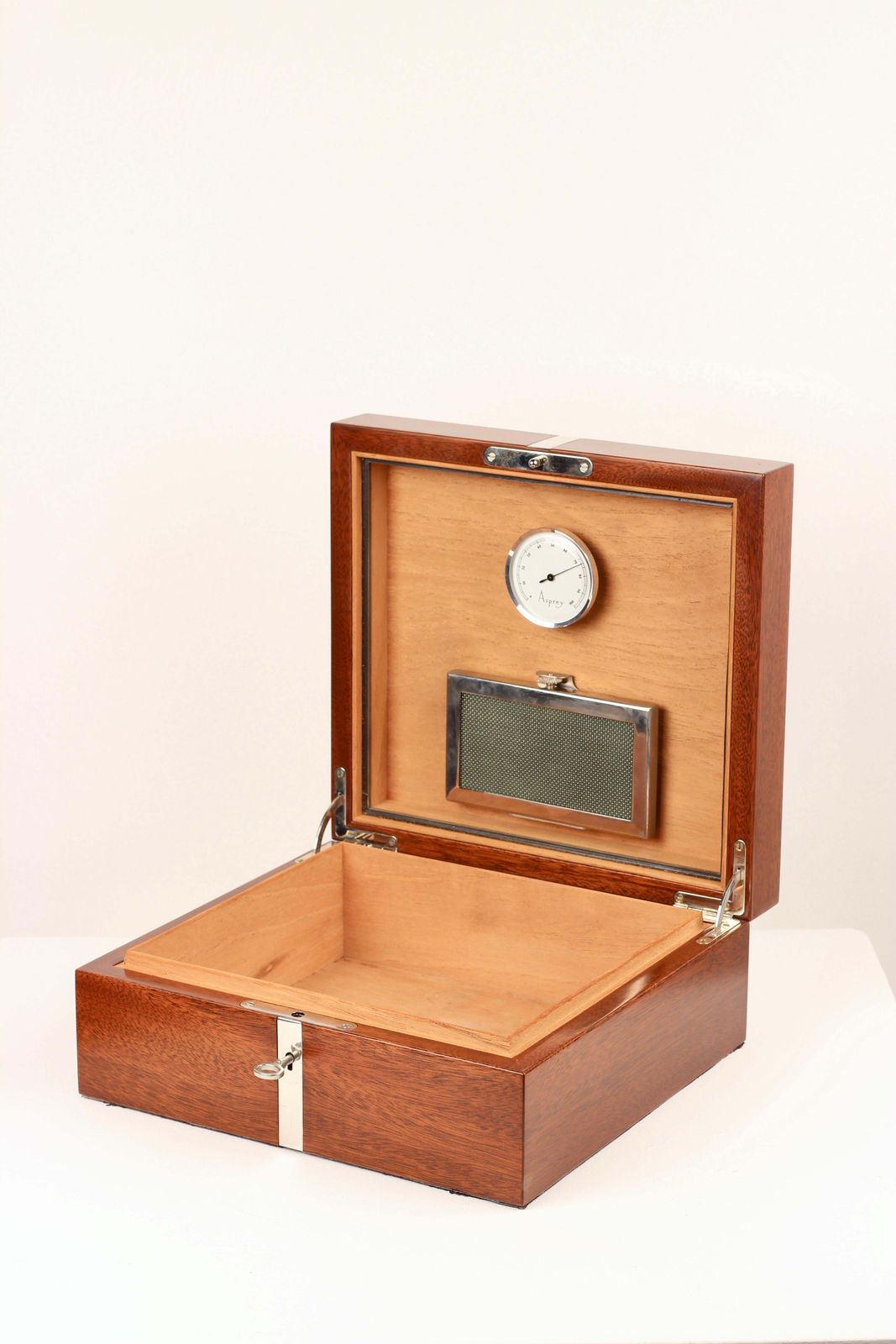 photo furniture Asprey London Silver Banded Rosewood Humidor With Key And Hygrometer 2005