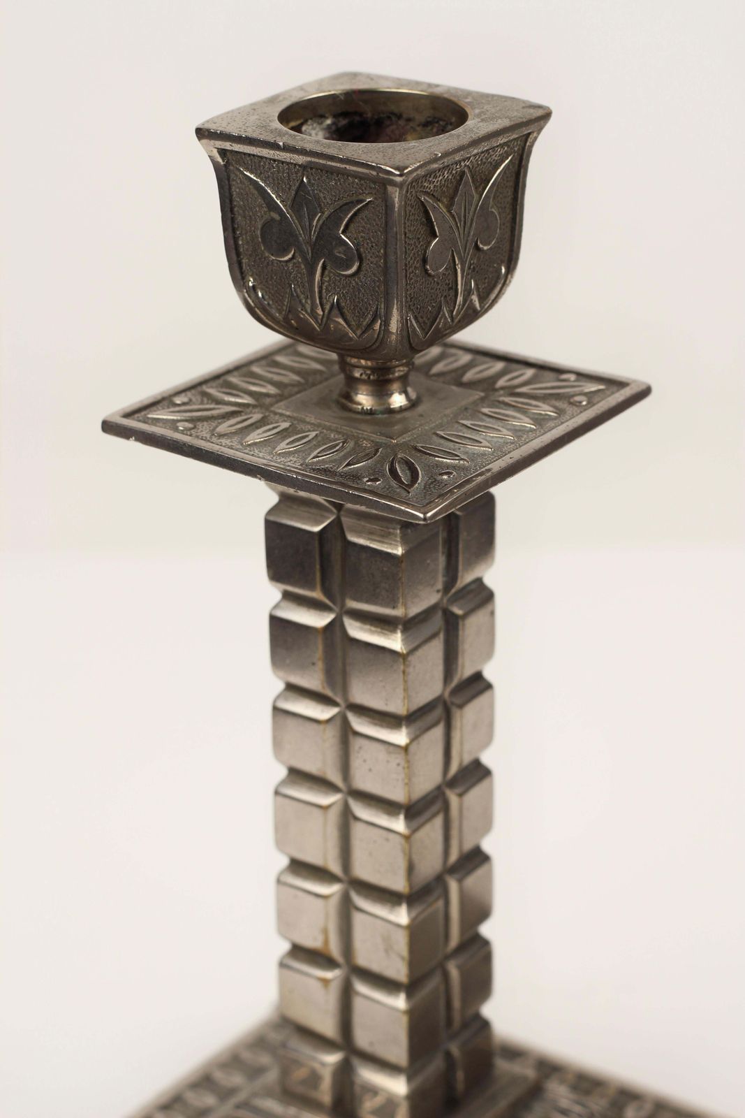 photo vinterior Silver Plated Candlesticks By William Tonks And Sons, Late 19th Century