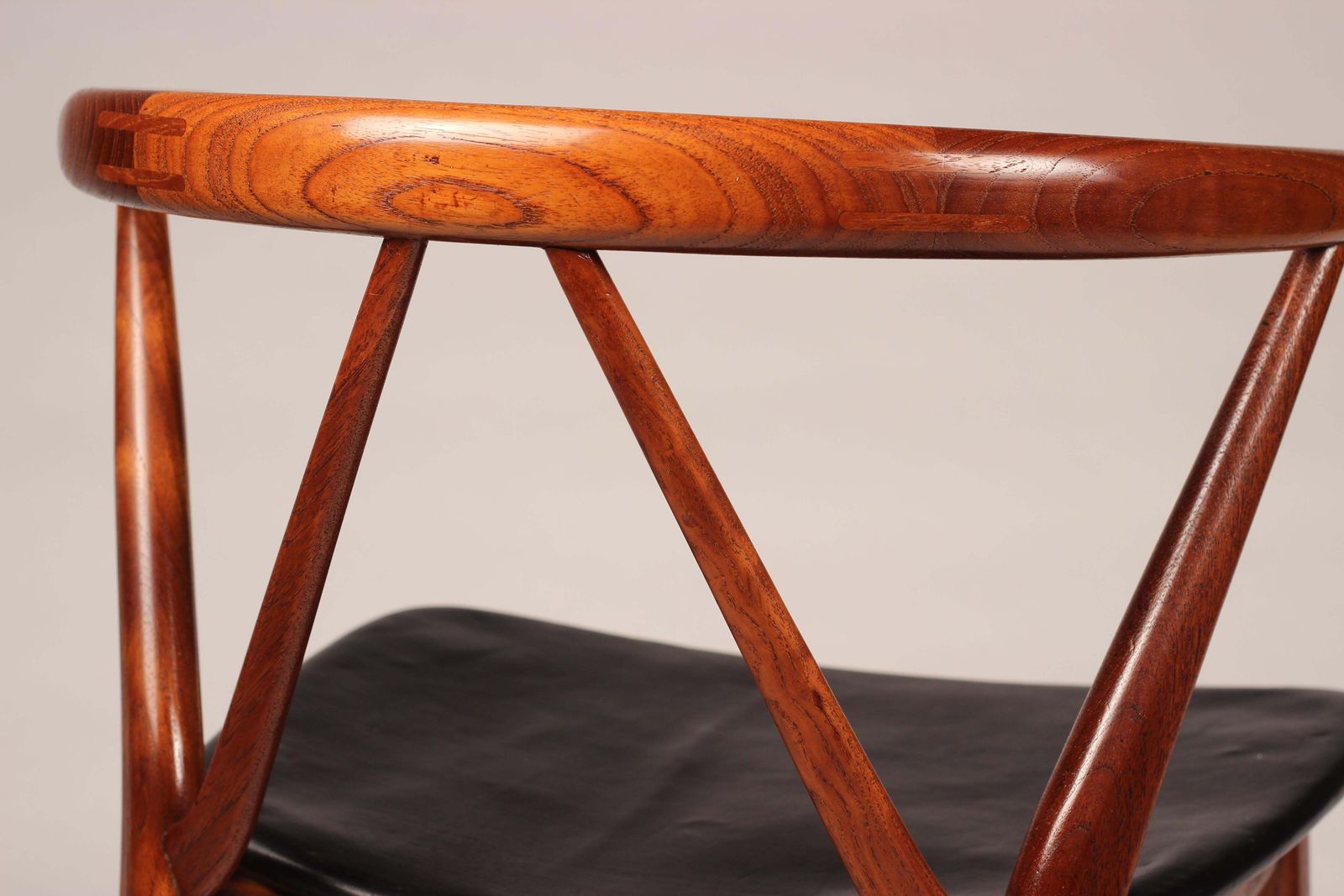 937.0 Mid Century Modern Henning Kjærnulf Teak And Leather Dining Chair Model 255 photo