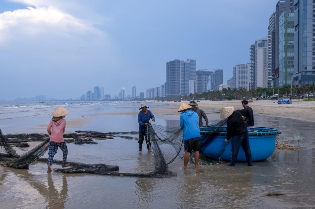 Franck Leclercretour De Pêche Au Vietnam By Franck Leclerc2000 photo Art