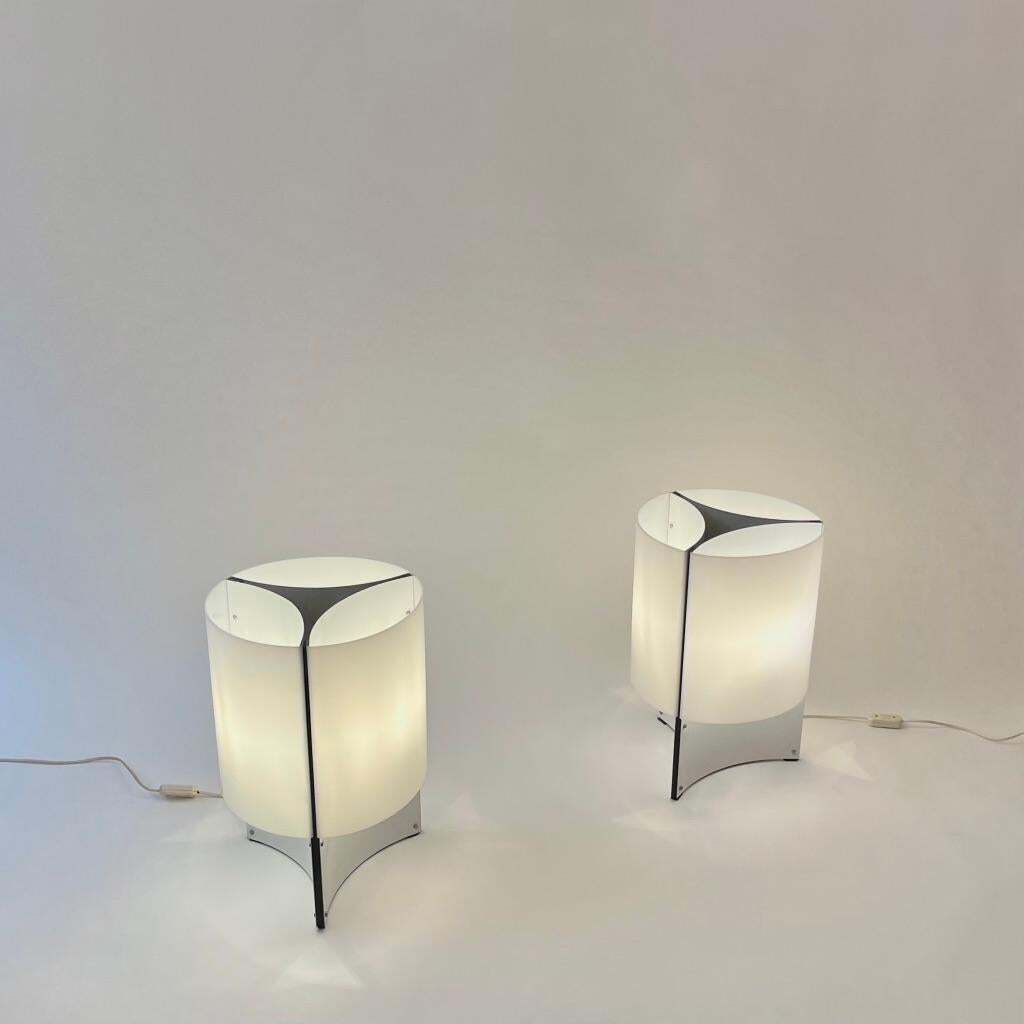2 Acrylic & White Steel Table Lamps By Lella & Massimo Vignelli, Italy Ca. 1970s photo Lighting