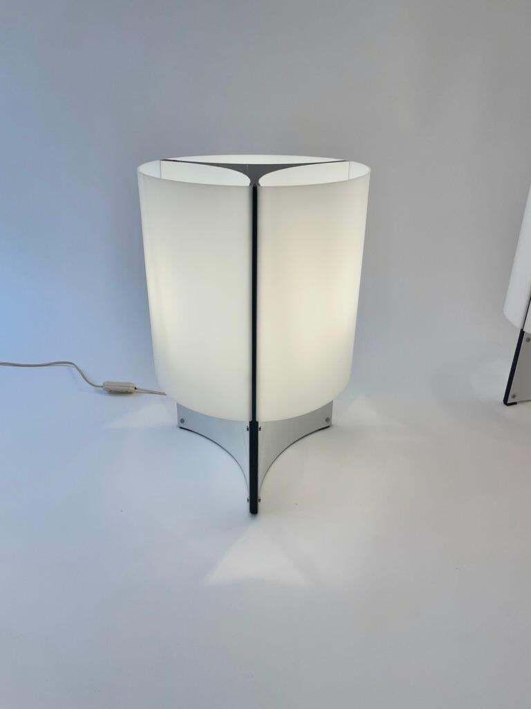 2 Acrylic & White Steel Table Lamps By Lella & Massimo Vignelli, Italy Ca. 1970s photo 1906.0