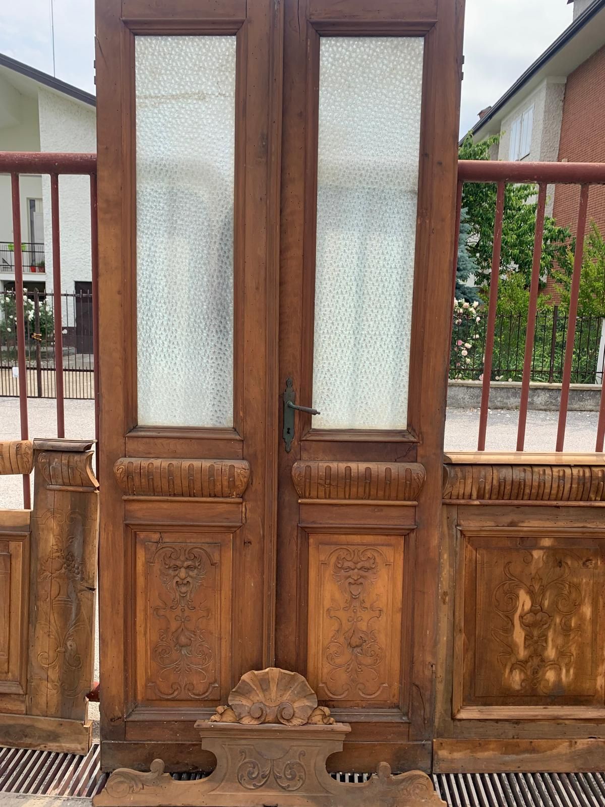 photo vinterior Liberty Boiserie In Walnut With Carved Panels And Three Double Doors (One Glass)