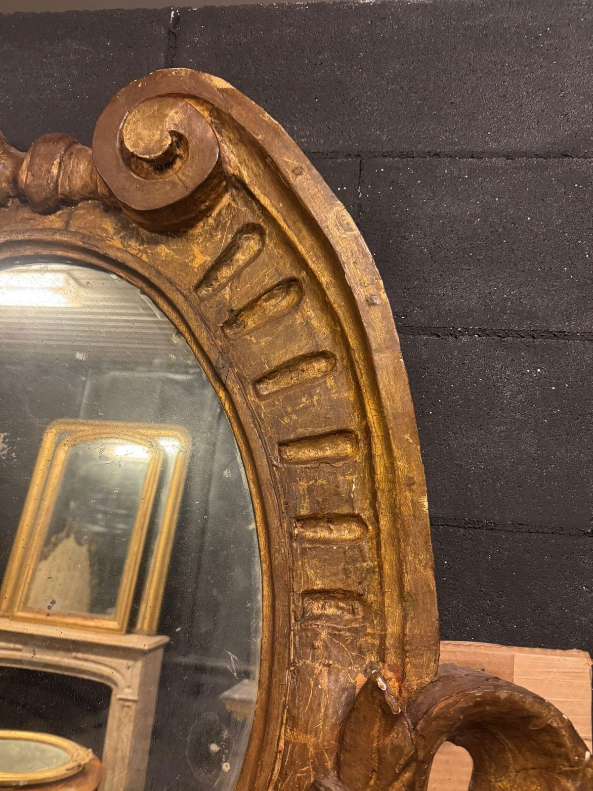 Oval Wall Mirror In Carved And Gilded Wood, Italy photo buy