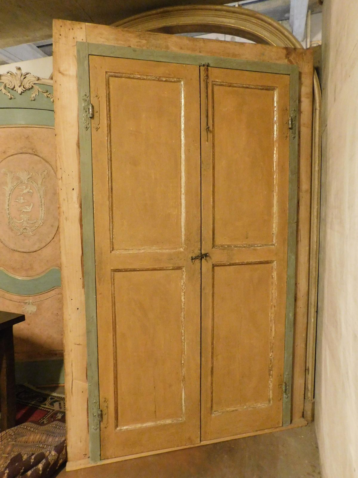 Double Leaf Door In Lacquered Wood With Frame Painted With A Fake Marble Effect photo 4955.0