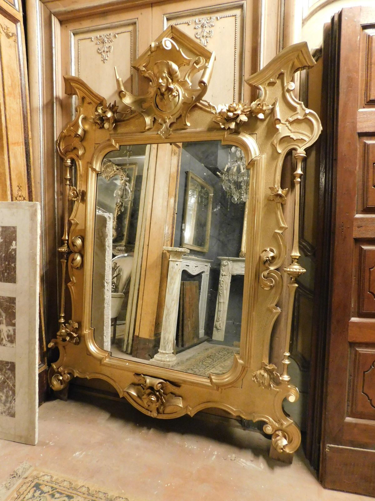 Important And Big Richly Carved And Gilded Mirror With Sculpture, Italy photo for sale