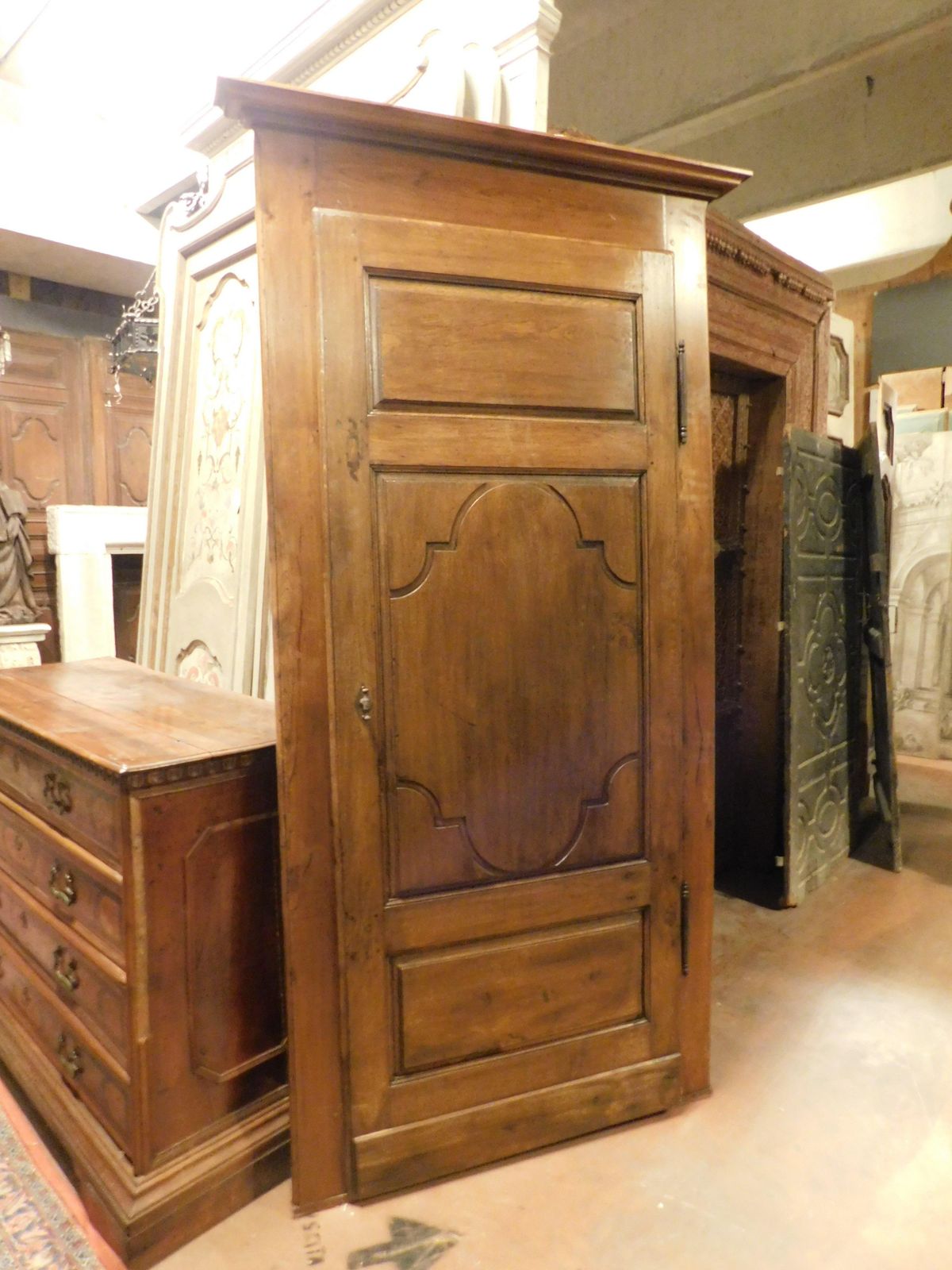 Set Of 2 Single Leaf Oak Doors Carved With Frame, Italy photo vinterior