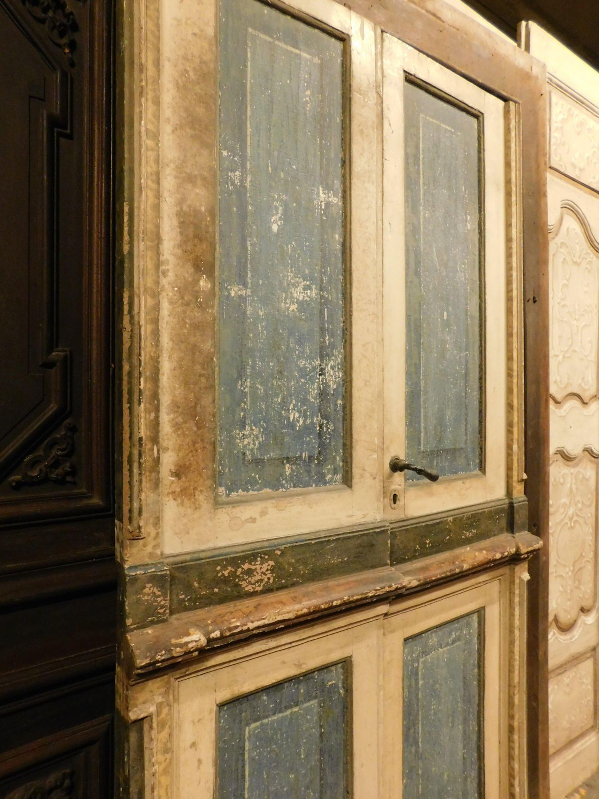 photo for sale Set Of 2 Interior Doors In First Lacquer With Two Doors Each, Italy