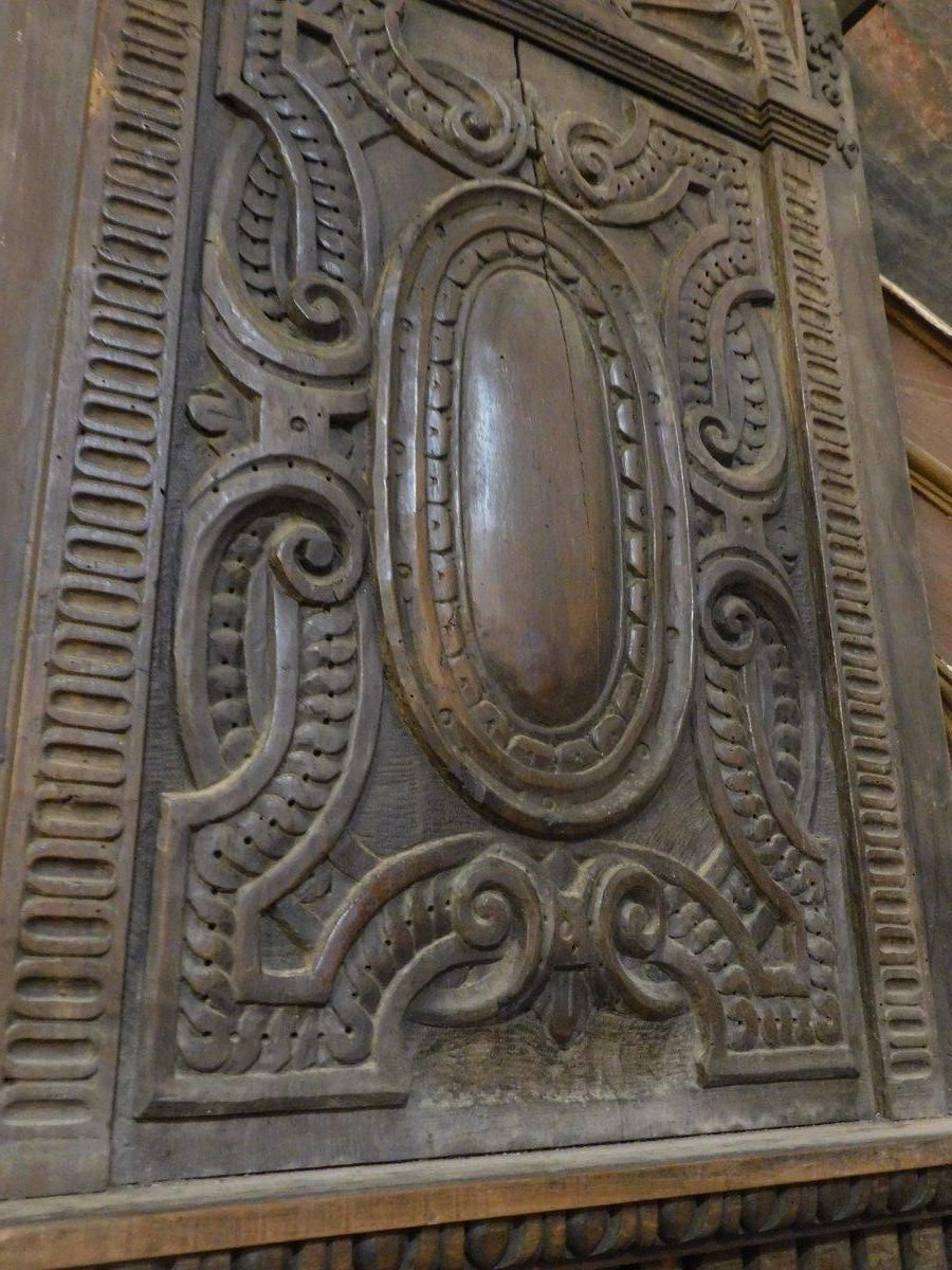 photo for sale Set Of 2 Entrance Doors, Main Doors In Richly Carved Walnut Wood, Italy