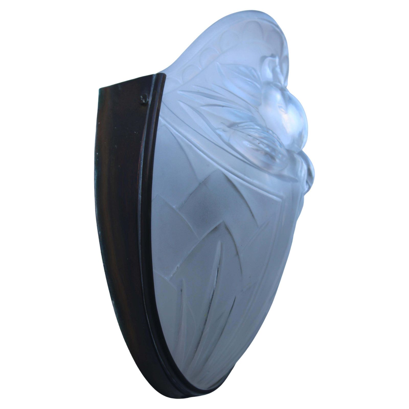 1930s French Art Deco Wall Lamp In Crystal And Brass Lalique Style