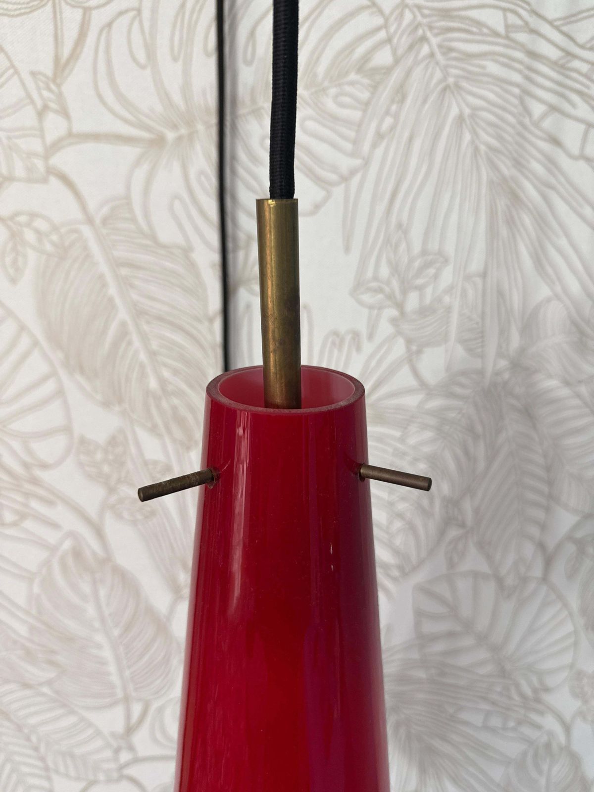 photo for sale Pair Of Vistosi 1950s Green And Red Hanging Bedside Wall Lamps