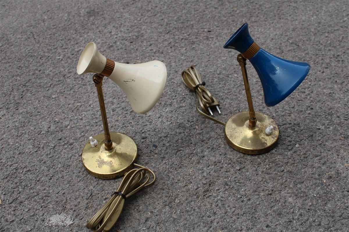 Coppia Di Lampade Da Tavolo Italia 1950 In Ottone E Metallo Smaltato Blu E Beige photo buy