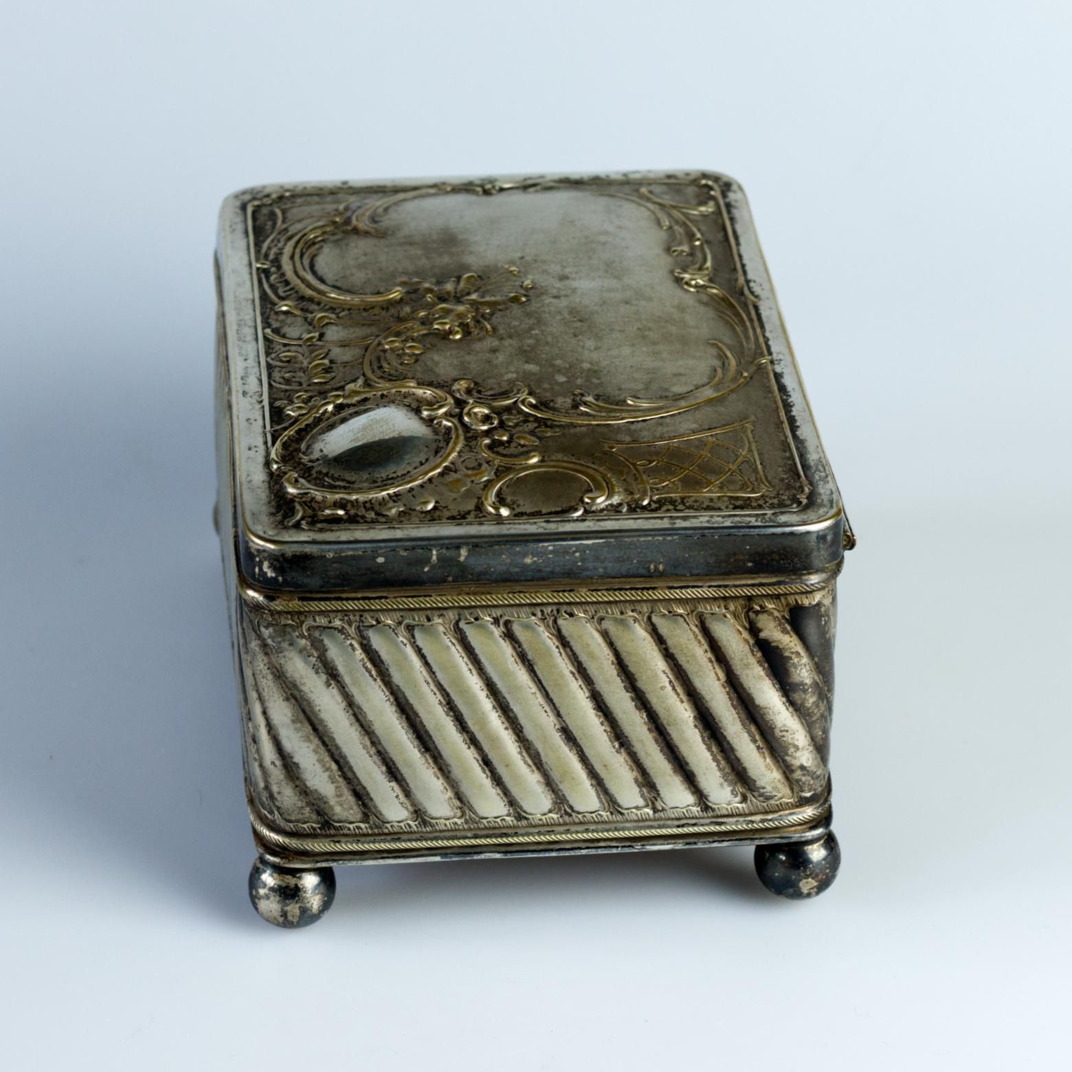Silver Plated Cigarette Or Cigar Box Humidot With Cedar Filling Circa 1900s photo for sale