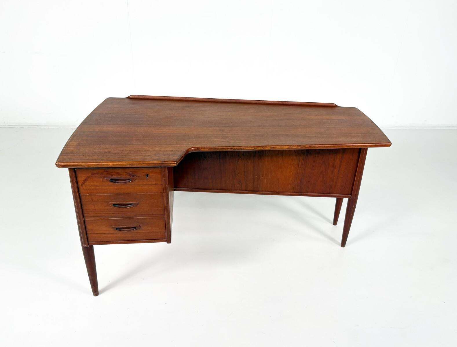Boomerang Desk A10 By Göran Strand For Lelangs Möbelfabrik, 1960s photo for sale