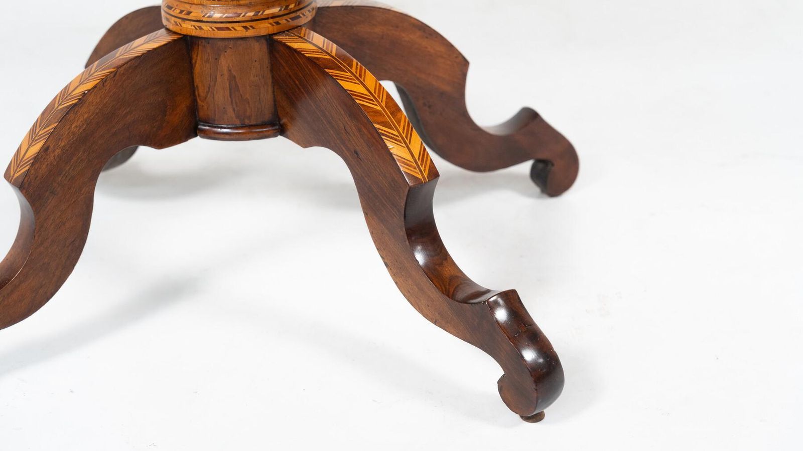 19th Century Tilt Top Table With Marquetry, Italy photo 1912.0