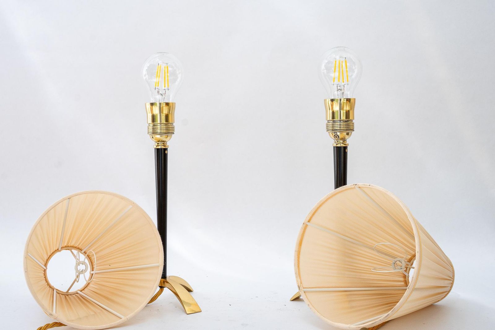 photo vinterior 2 Hight Adjustable J.T.Kalmar Table Lamps With Fabric Shades Vienna Around 1950s