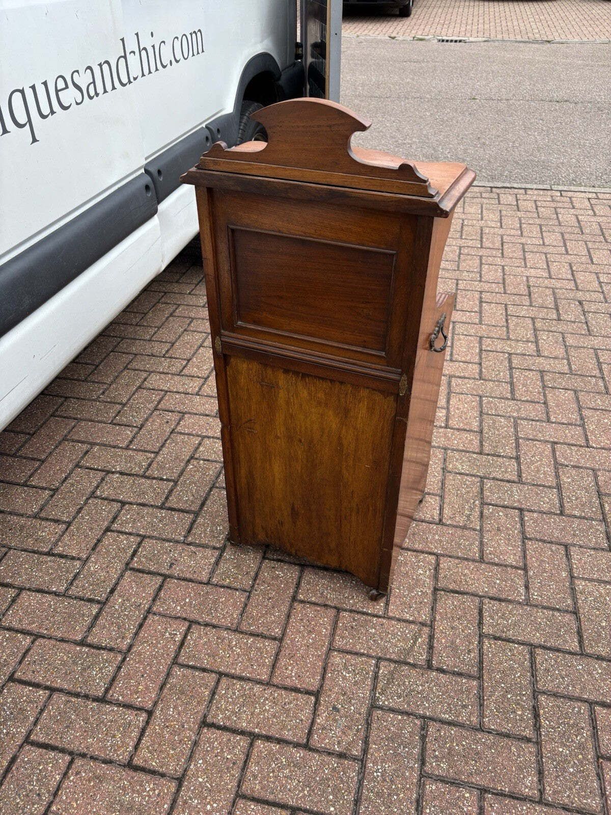 photo vinterior Victorian Walnut Coal / Log Cabinet / Purdonium. Marble Top On Castors.
