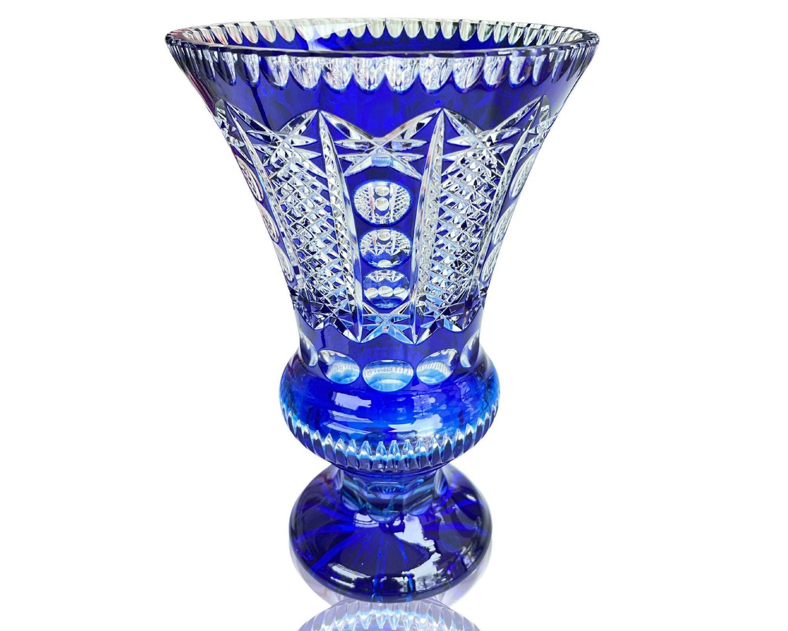 Crystal Vase Blue | Pedestal | 1pcs | Cutcrystal | Flairet