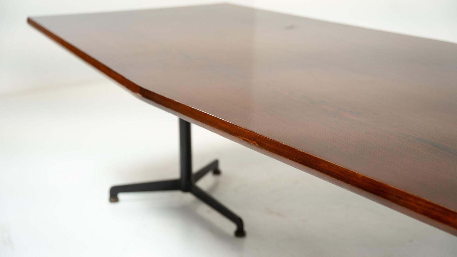 Mid Century Modern Desk By Olsvaldo Borsani, 1960s photo Furniture